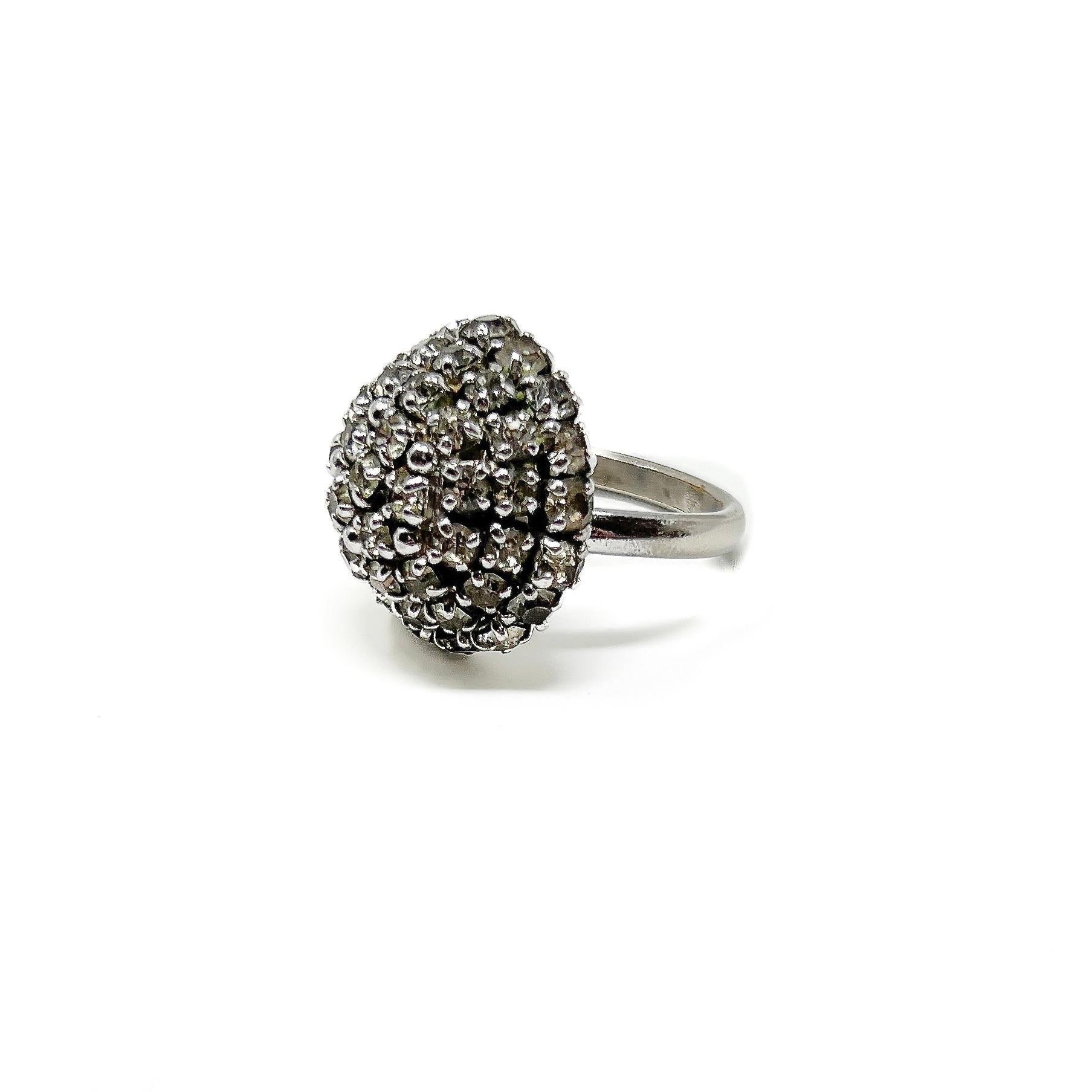 Christian Dior 1970s Statement Vintage Rhinestone Cocktail Ring For Sale 1