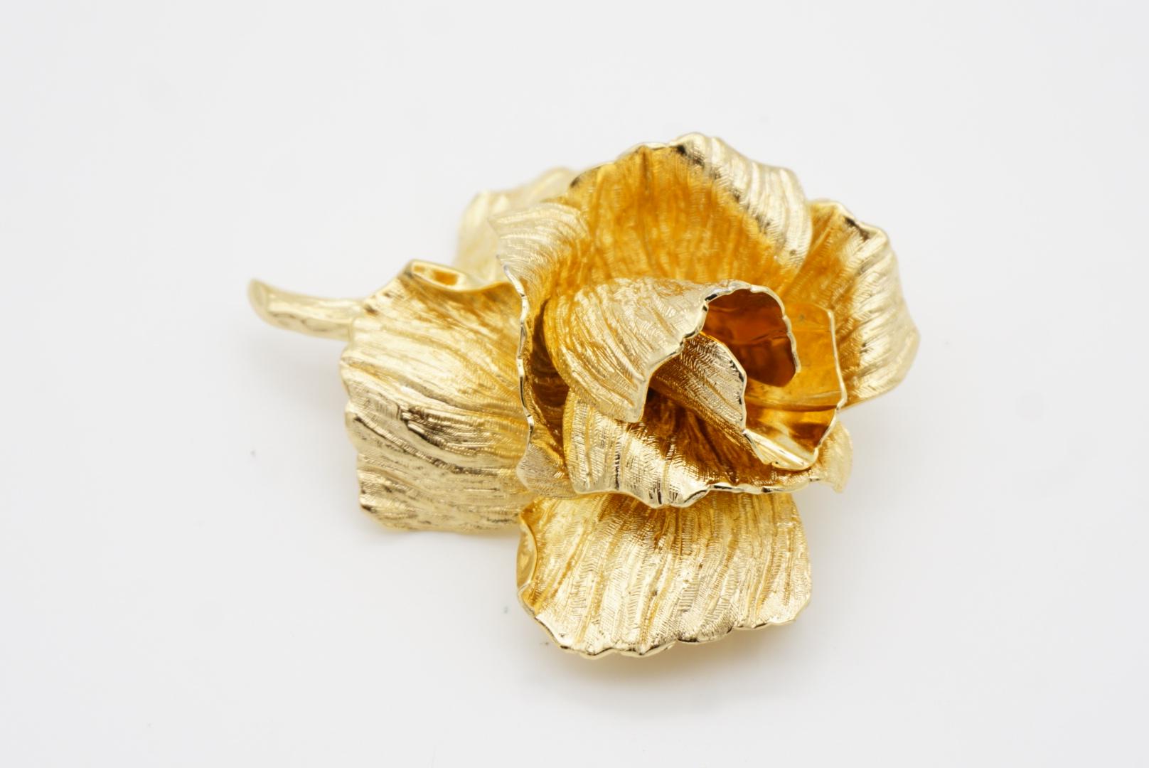 Christian Dior 1970s Vintage Large 3D Textured Vivid Floral Rose Blossom Brooch For Sale 5