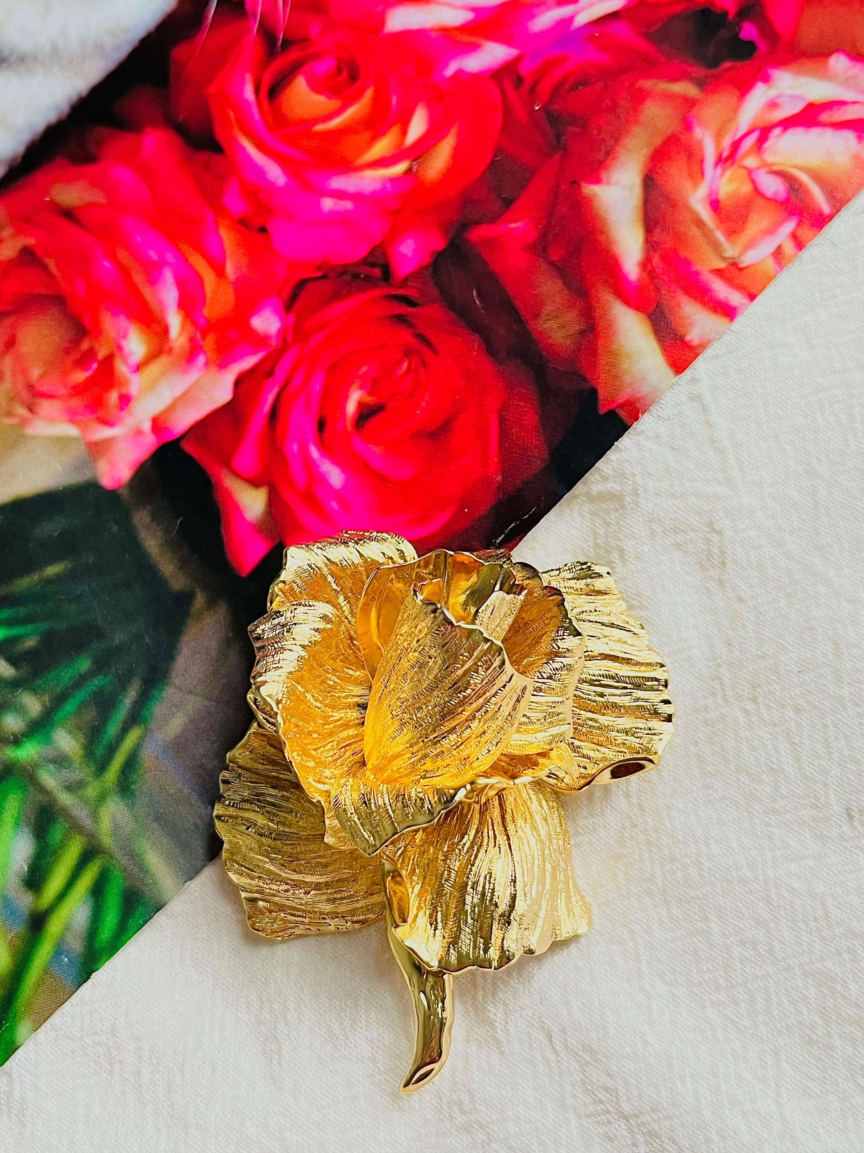 Art Deco Christian Dior 1970s Vintage Large 3D Textured Vivid Floral Rose Blossom Brooch For Sale