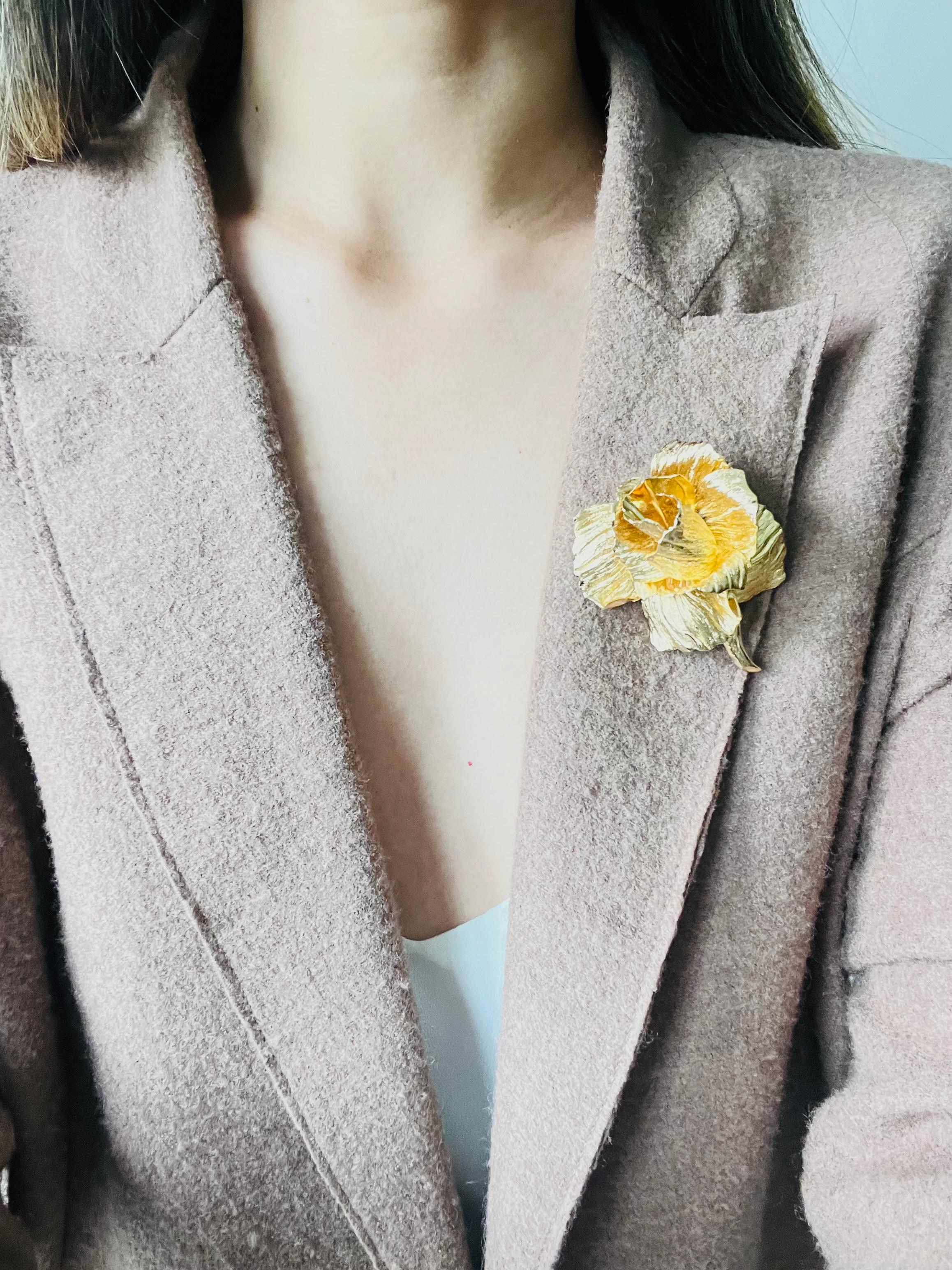 Christian Dior 1970s Vintage Large 3D Textured Vivid Floral Rose Blossom Brooch For Sale 3