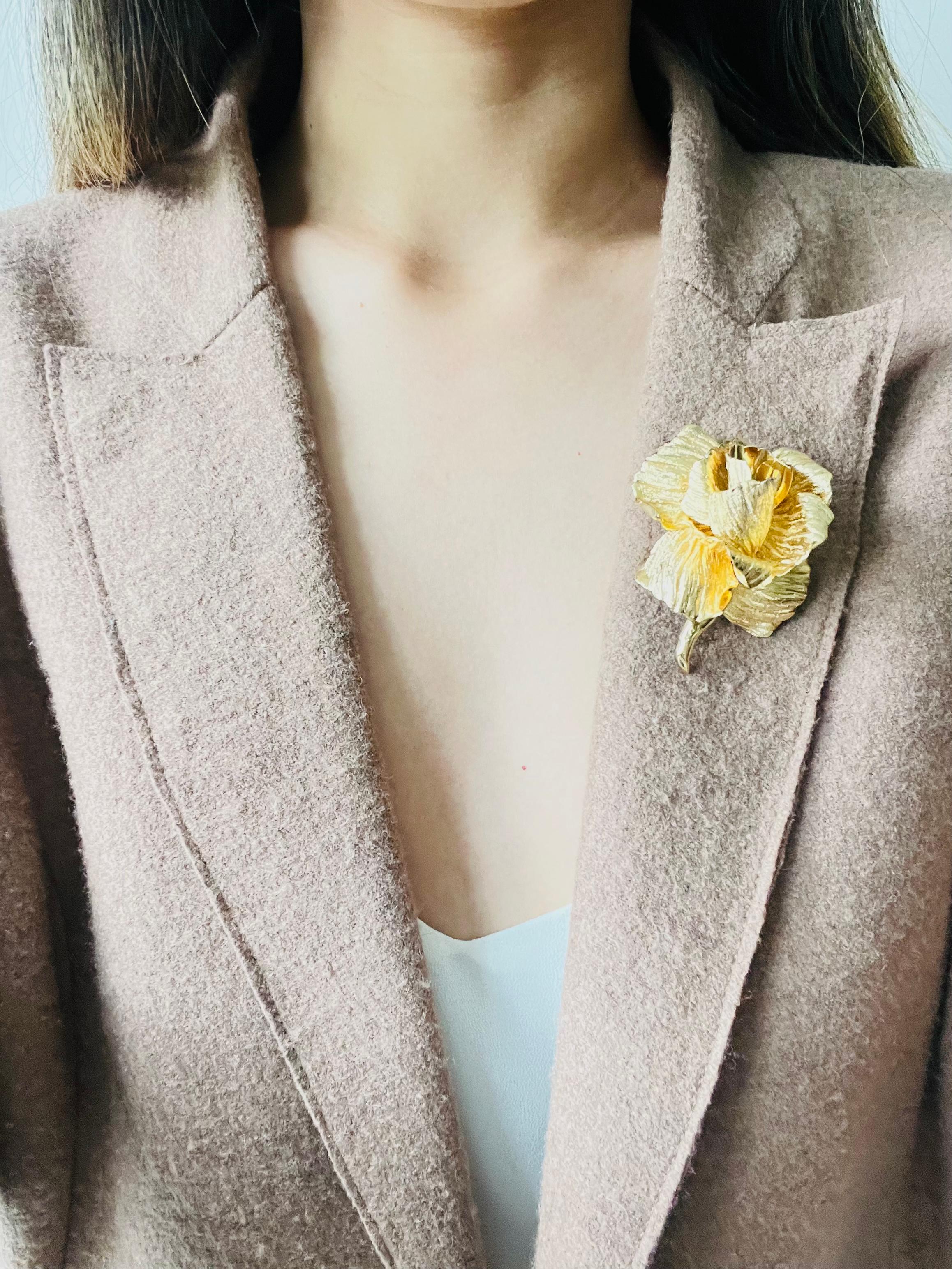 Christian Dior 1970s Vintage Large 3D Textured Vivid Floral Rose Blossom Brooch For Sale 4