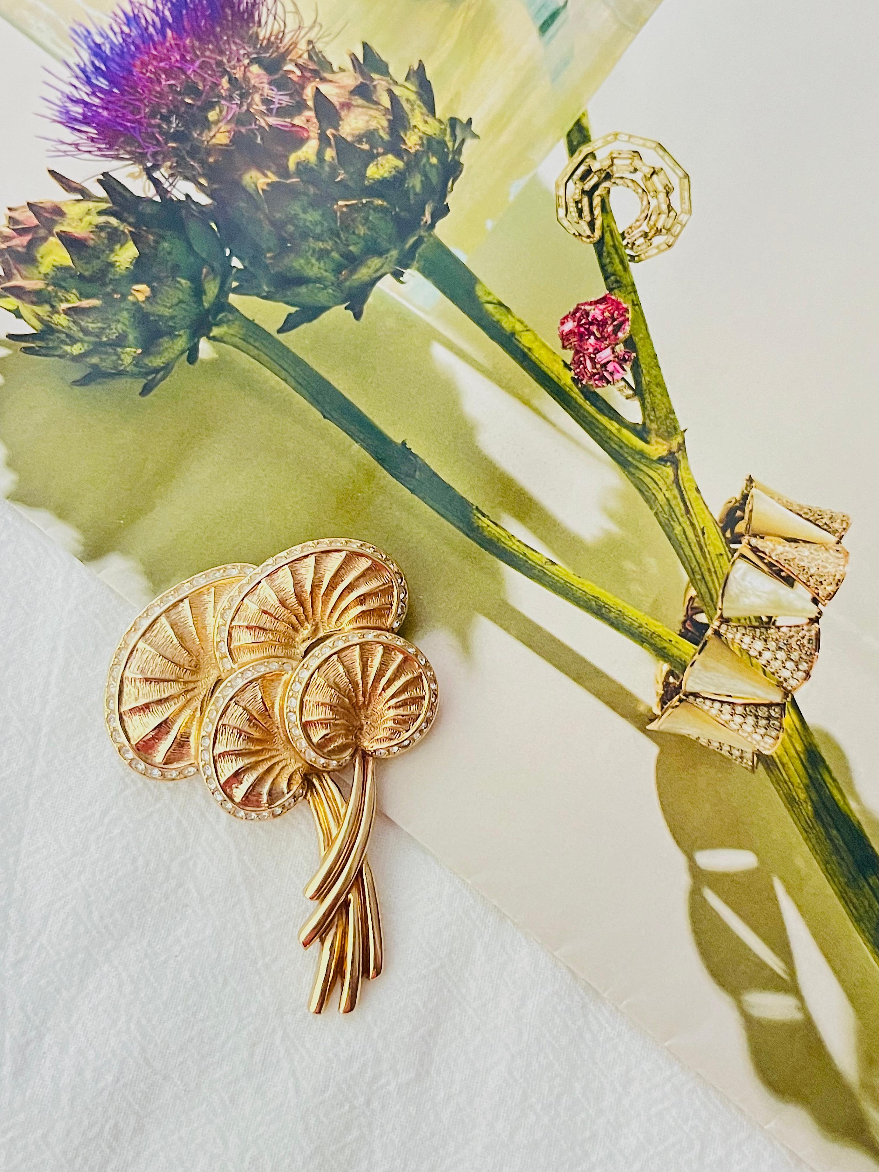 Christian Dior 1970s Vintage Large Layers Palm Leaf Mushroom Crystals Brooch In Excellent Condition In Wokingham, England