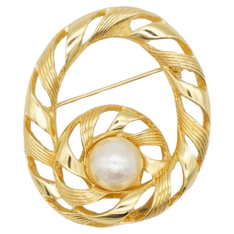 Christian Dior 1970s Vintage Large Oval Swirl Openwork Round Pearl Gold Brooch