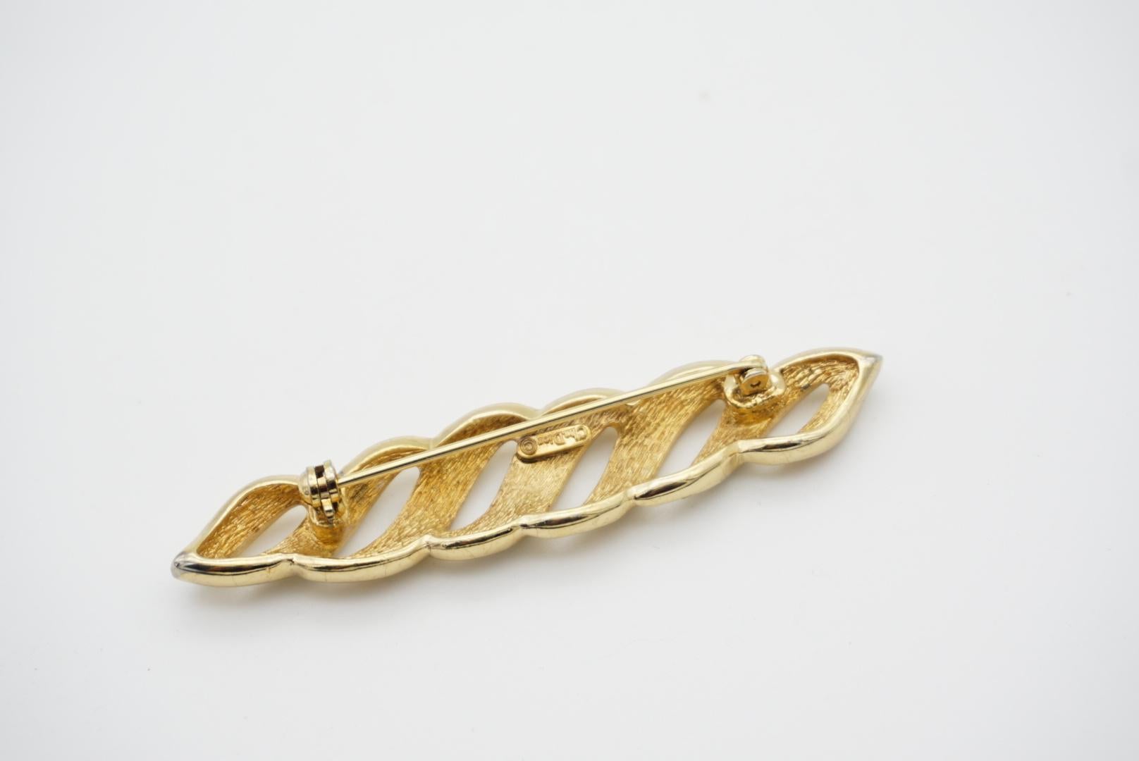 Christian Dior 1970s Vintage Long Fire Croissant Openwork Crystal Swirl Brooch For Sale 5