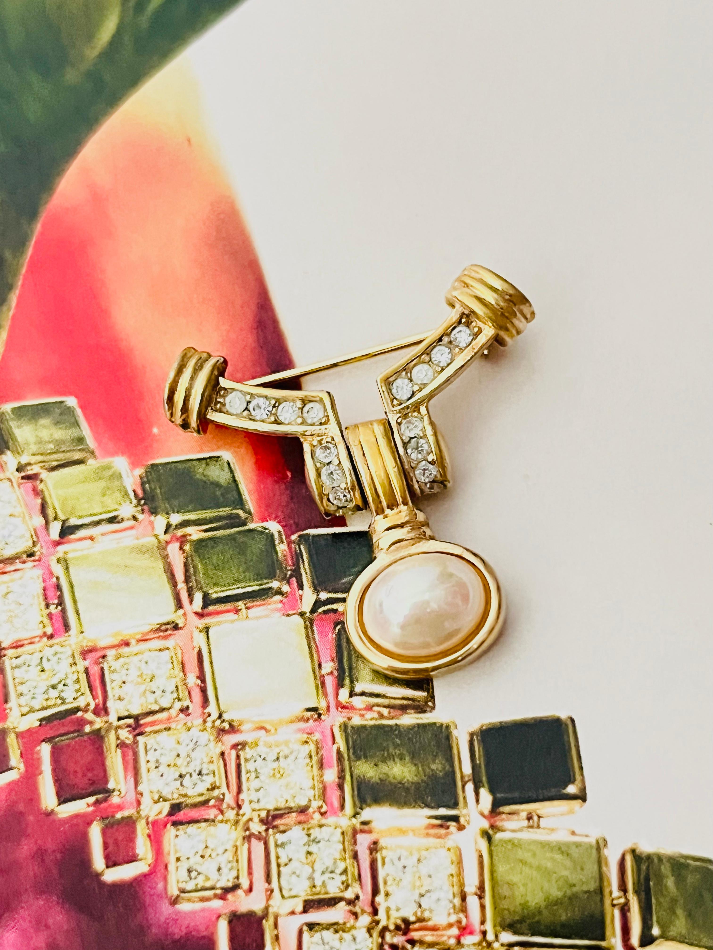 Art Deco Christian Dior 1970s Vintage Movable Dangle Pearl Curved Crystals Badge Brooch For Sale