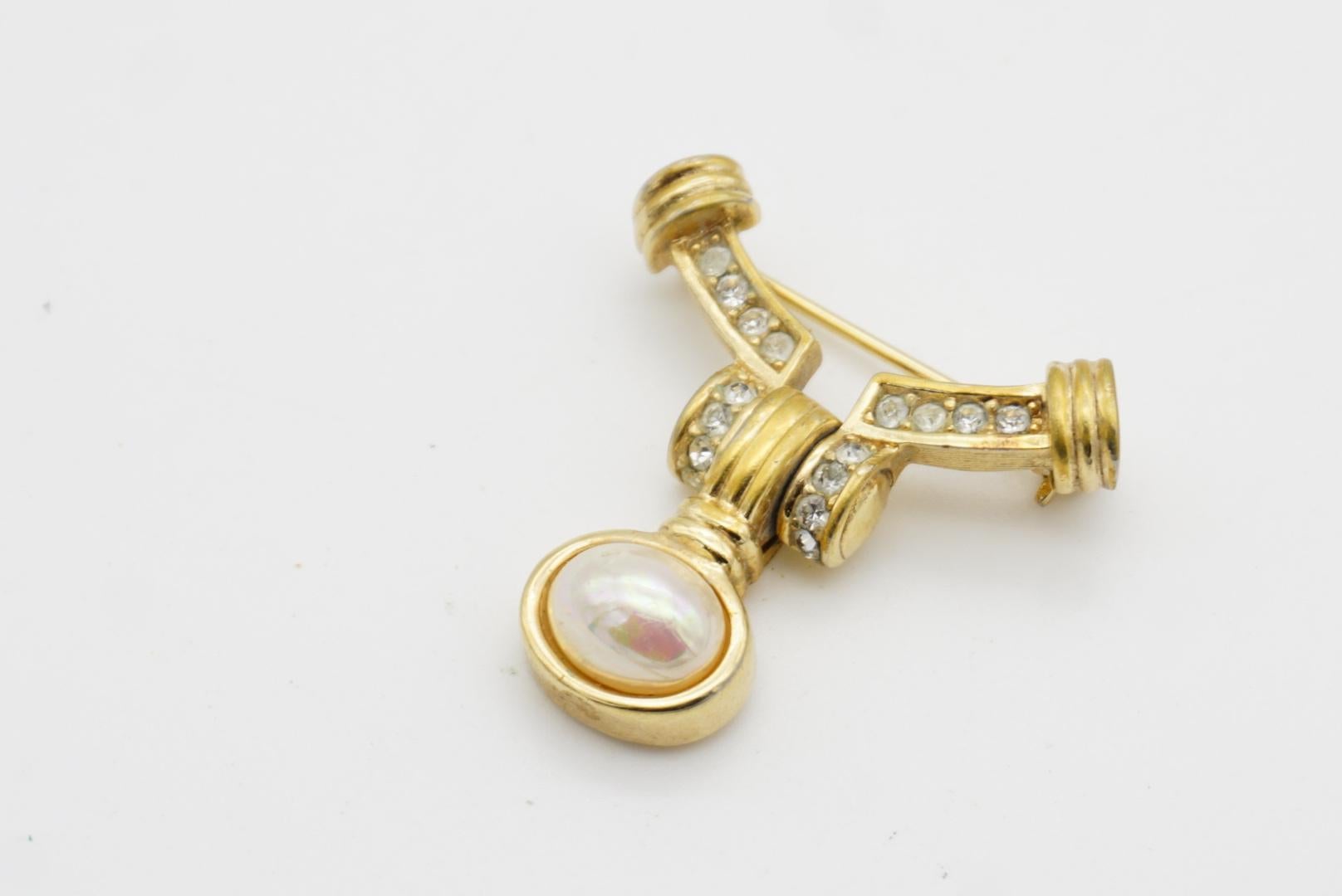 Christian Dior Broche vintage amovible en perles et cristaux courbés, années 1970 4