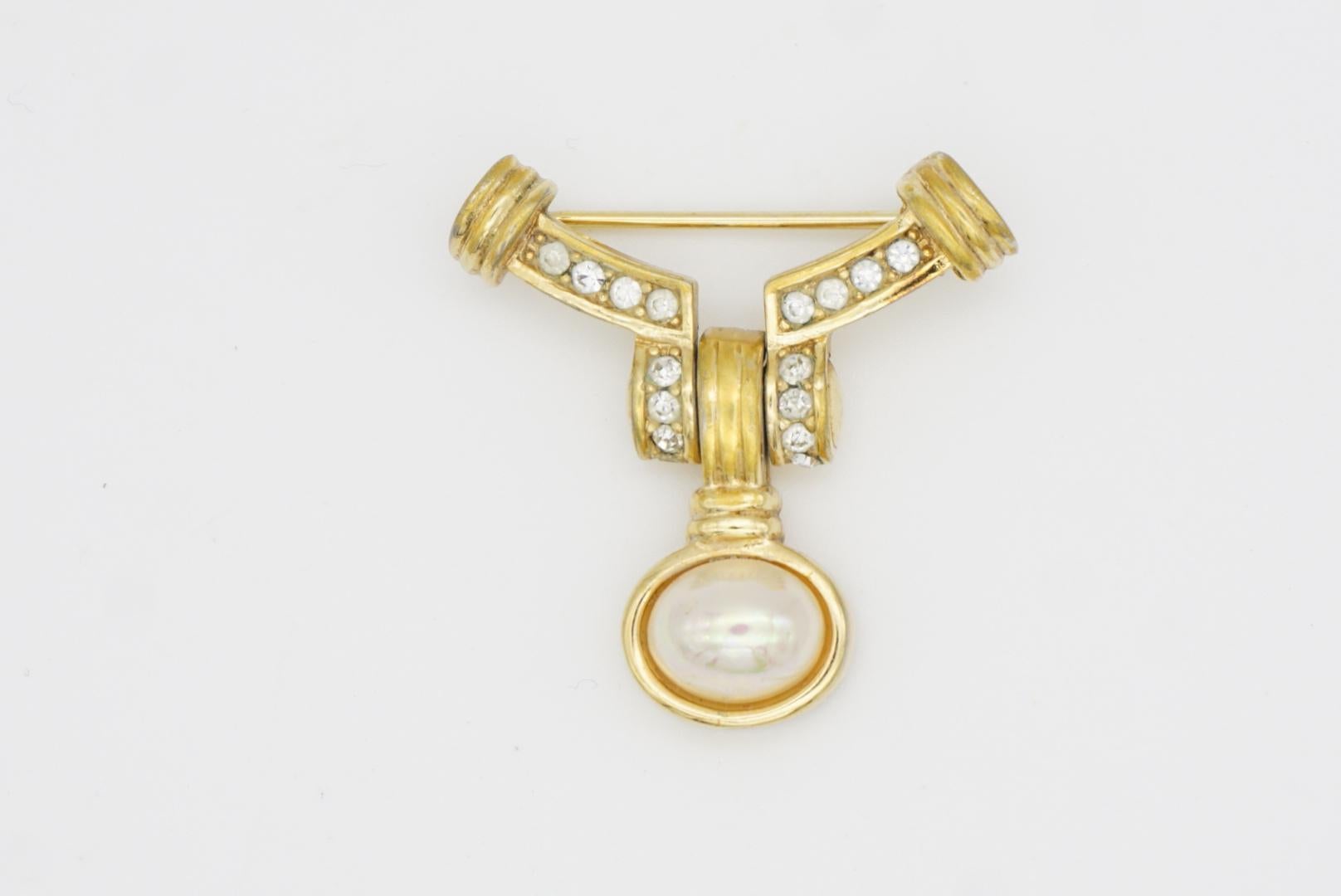 Christian Dior 1970s Vintage Movable Dangle Pearl Curved Crystals Badge Brooch For Sale 4