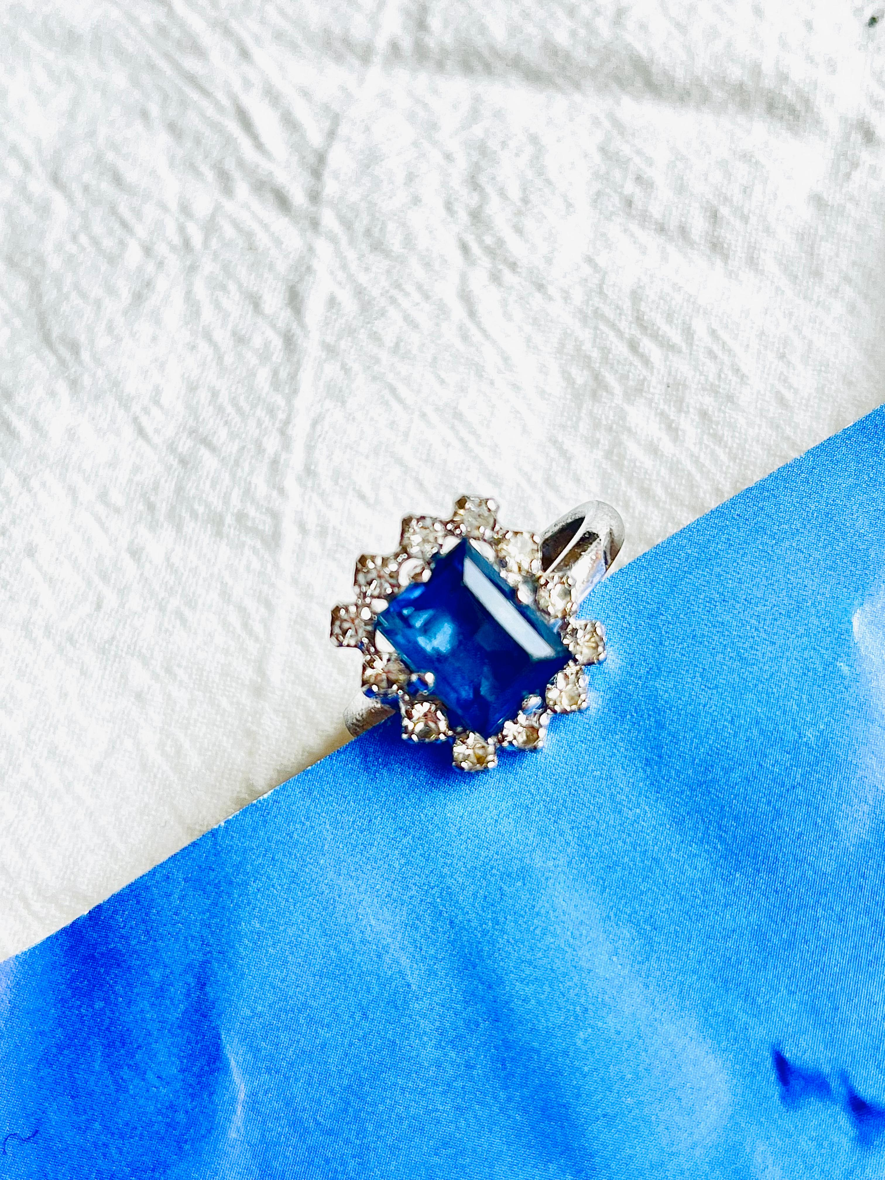 Victorian Christian Dior 1970s Vintage Rectangle Aqua Blue Crystals Halo Ring, US 8 Silver