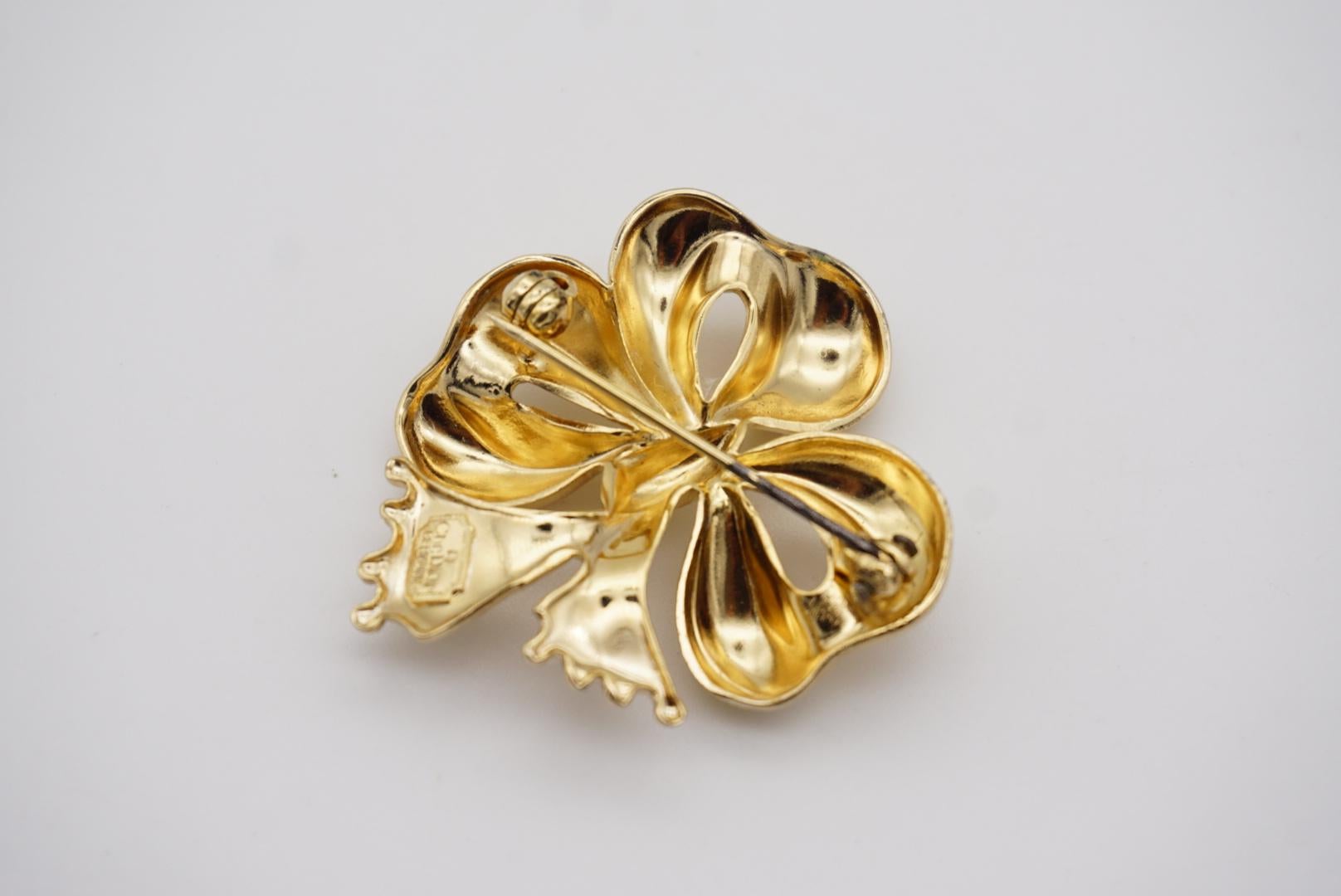 Christian Dior 1970s Vintage Ribbon Present Gift Knot Bow Heart Love Gold Brooch For Sale 2