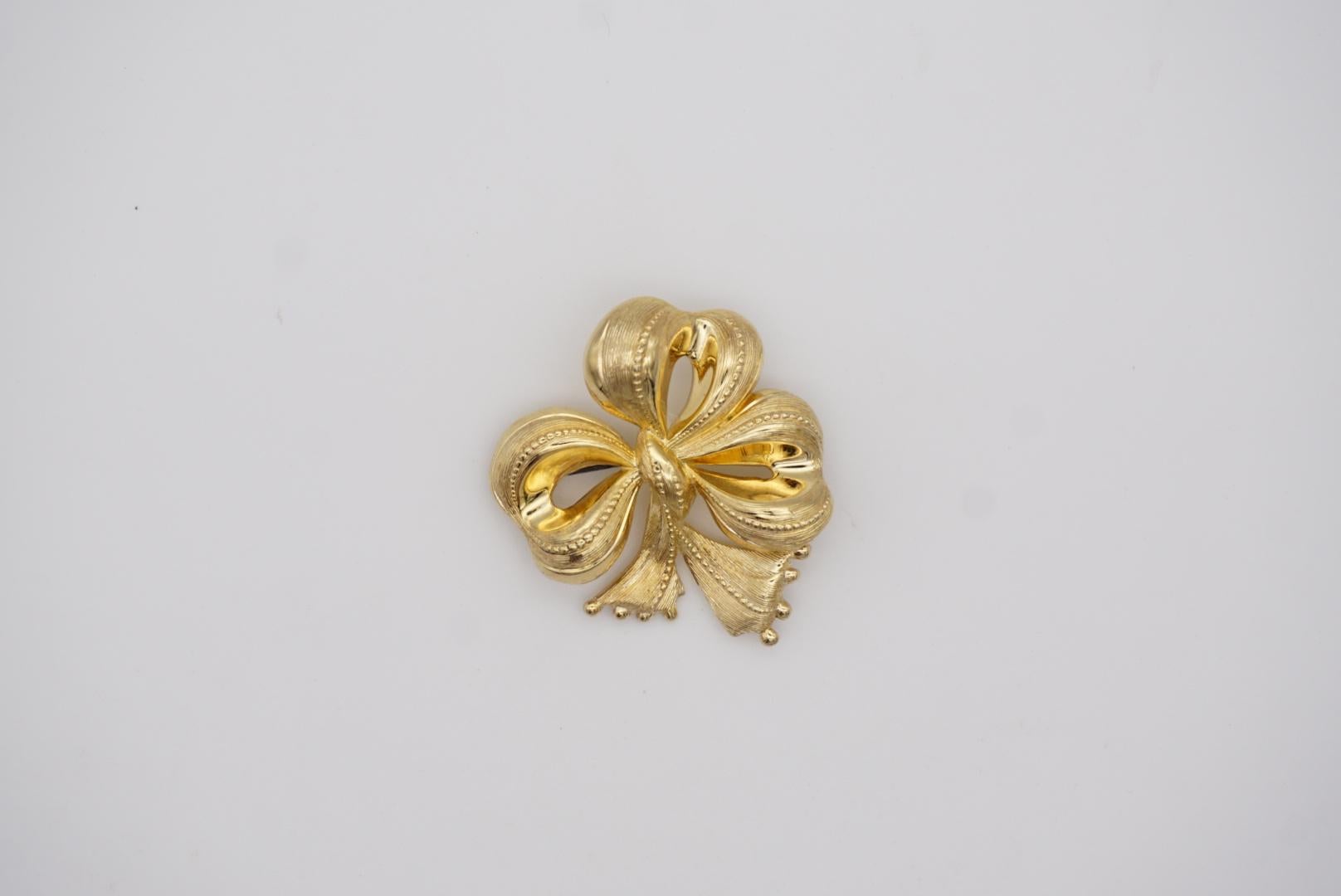 Christian Dior 1970s Vintage Ribbon Present Gift Knot Bow Heart Love Gold Brooch 3