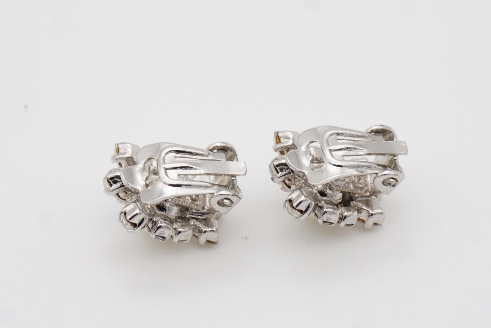 Christian Dior 1970s Vintage Sparkling Crystal White Pearl Flower Clip Earrings For Sale 10