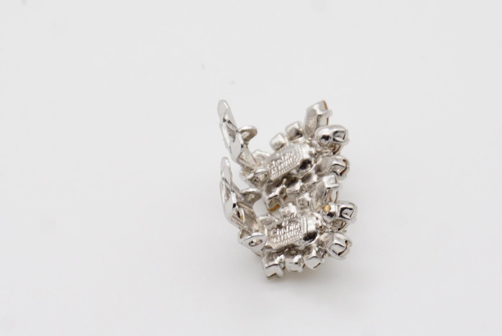 Christian Dior 1970s Vintage Sparkling Crystal White Pearl Flower Clip Earrings For Sale 11
