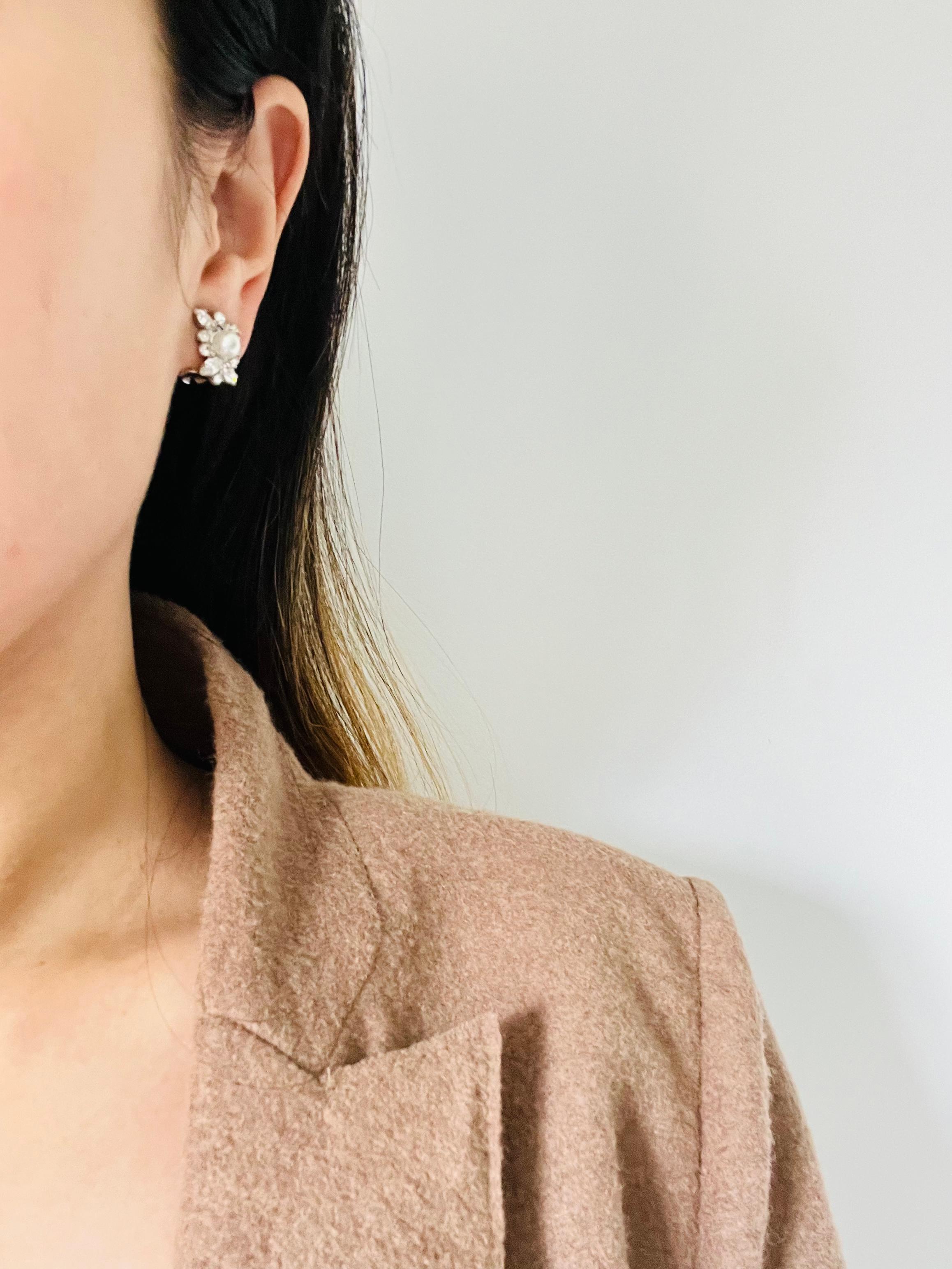 Christian Dior 1970s Vintage Sparkling Crystal White Pearl Flower Clip Earrings For Sale 1