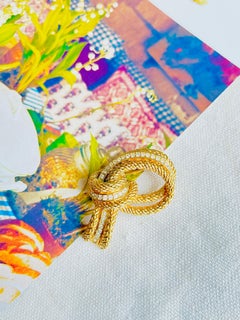 Christian Dior 1970s Vintage Textured Crystals Hoop Knot Twist Rope Gold Brooch