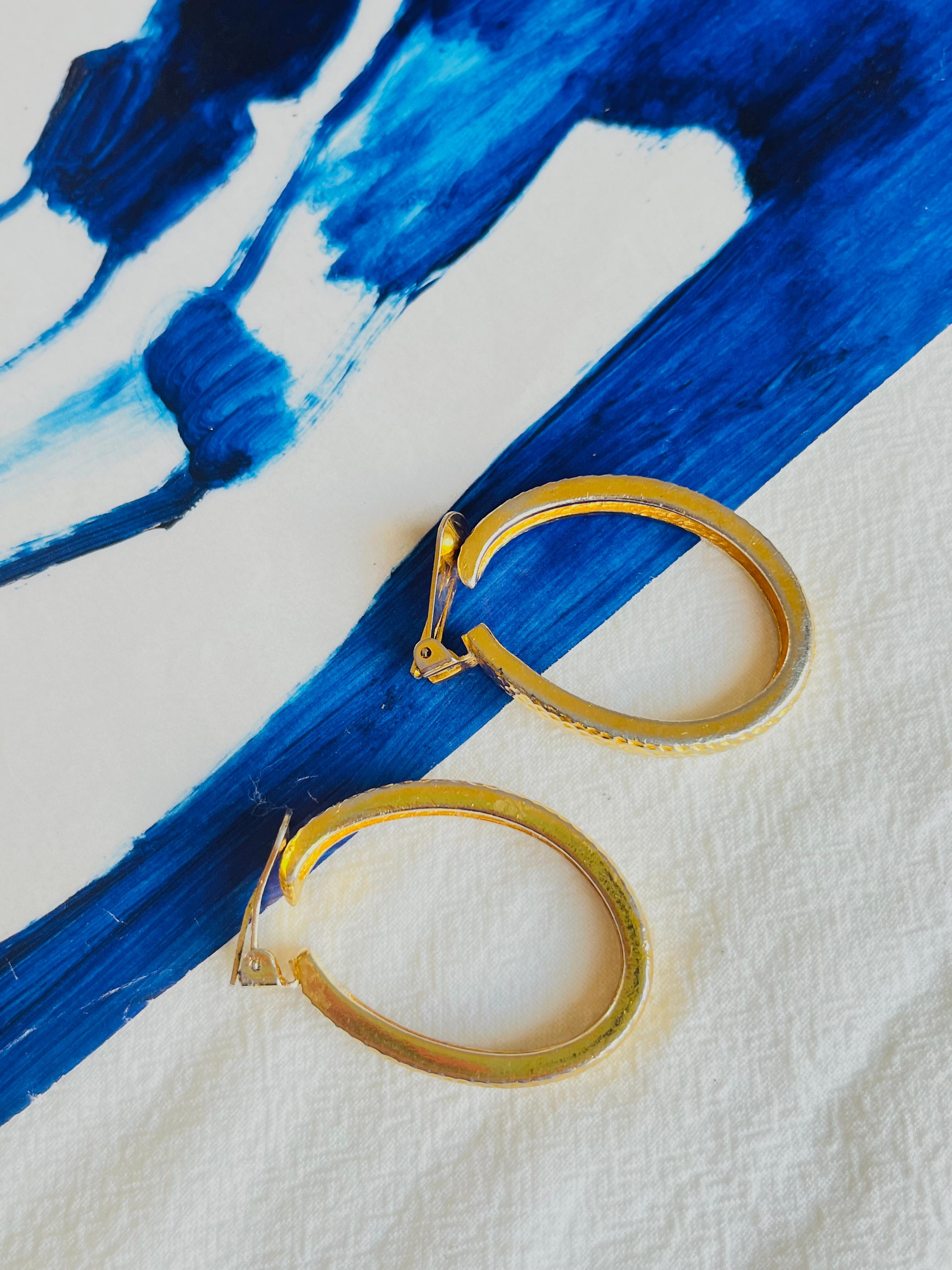 Christian Dior 1970er Jahre Vintage Texturierter großer ovaler Ring Creolen Chunky Clip-Ohrringe (Art nouveau) im Angebot