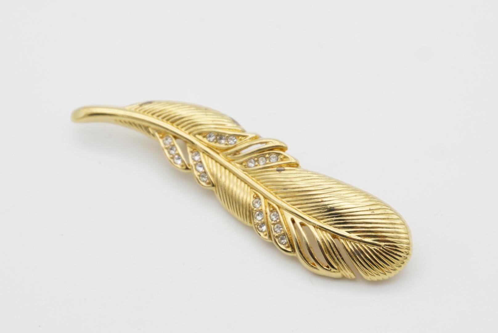 Christian Dior 1970s Vintage Textured Long Feather Leaf Crystals Openwork Brooch For Sale 2