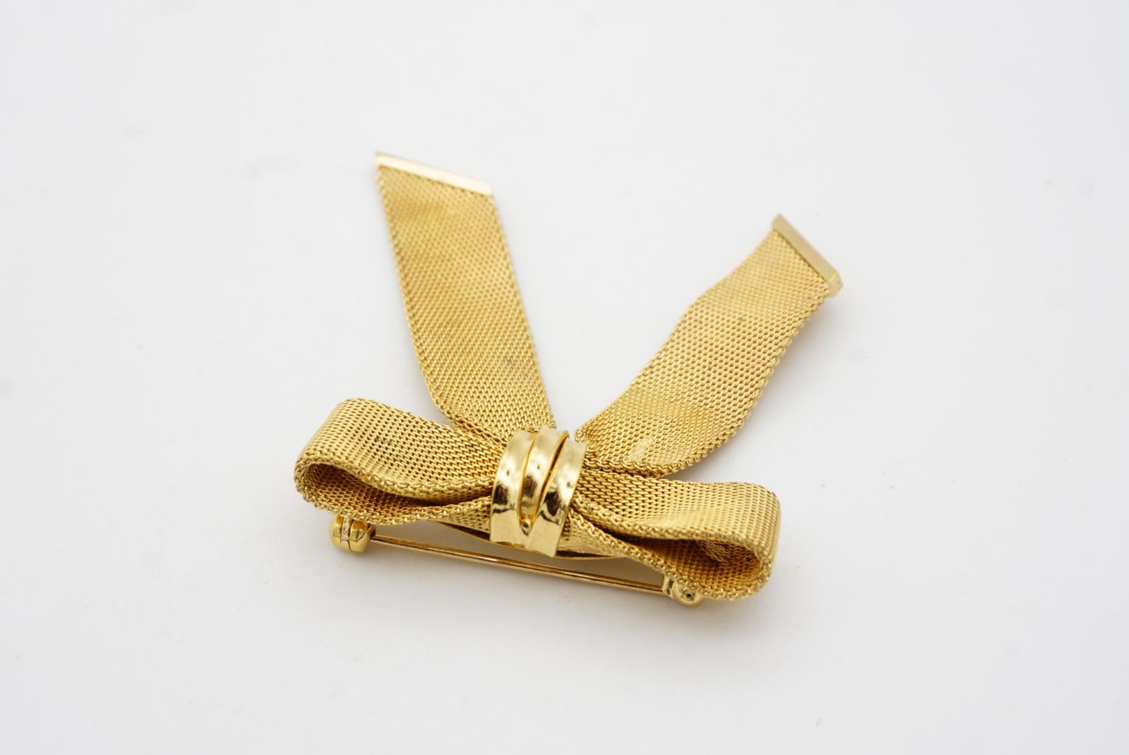 Christian Dior 1972 Vintage Large Knot Bow Ribbon Butterfly Mesh Elegant Brooch For Sale 7