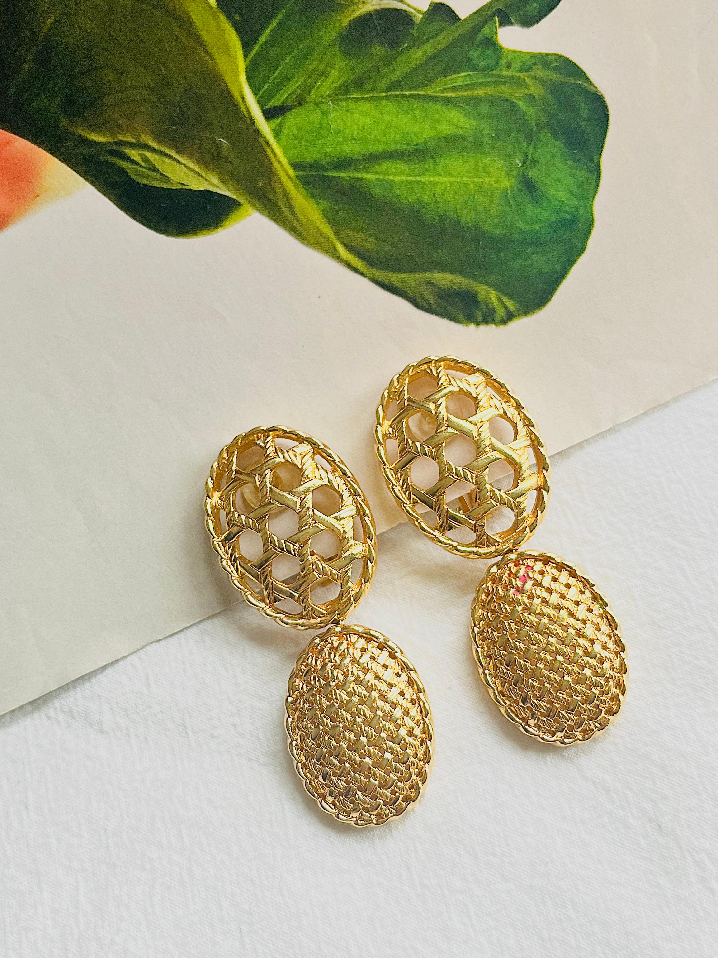 Christian Dior 1980 Vintage Double Oval Mesh Openwork Chunky Drop Clip Earrings In Excellent Condition For Sale In Wokingham, England