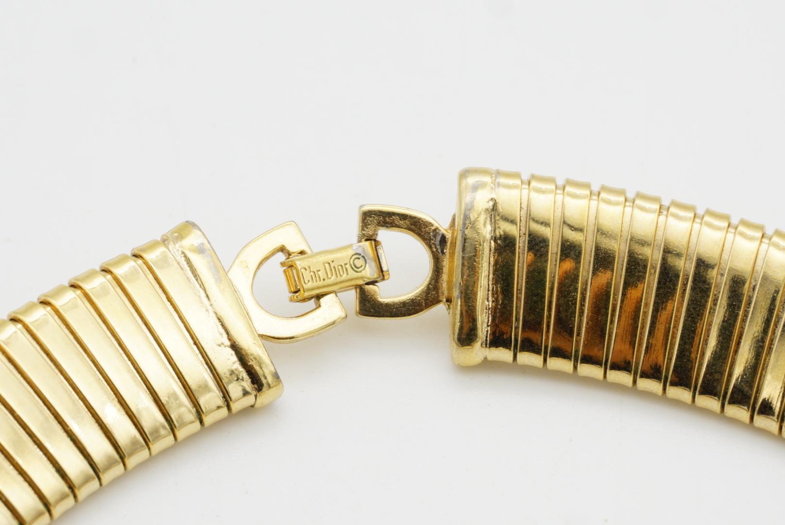 Christian Dior 1980 Vintage Extra Wide Crystals Ribbed Omega Chunky Necklace For Sale 9