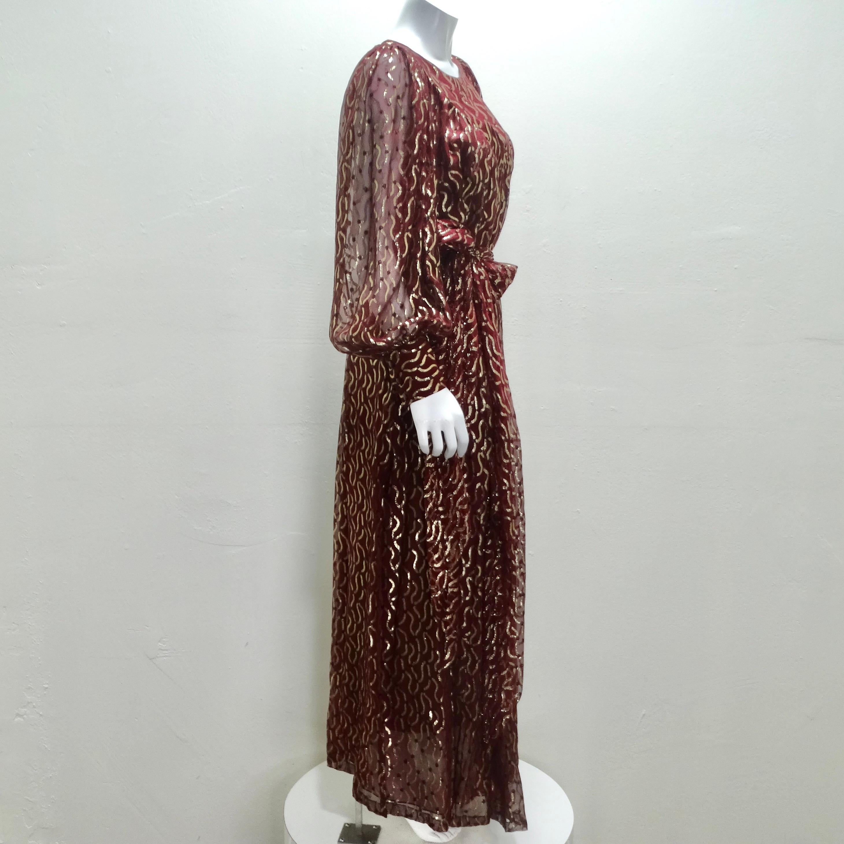 Robe des années 1980 de Christian Dior en bourgogne et or métallisé Unisexe en vente