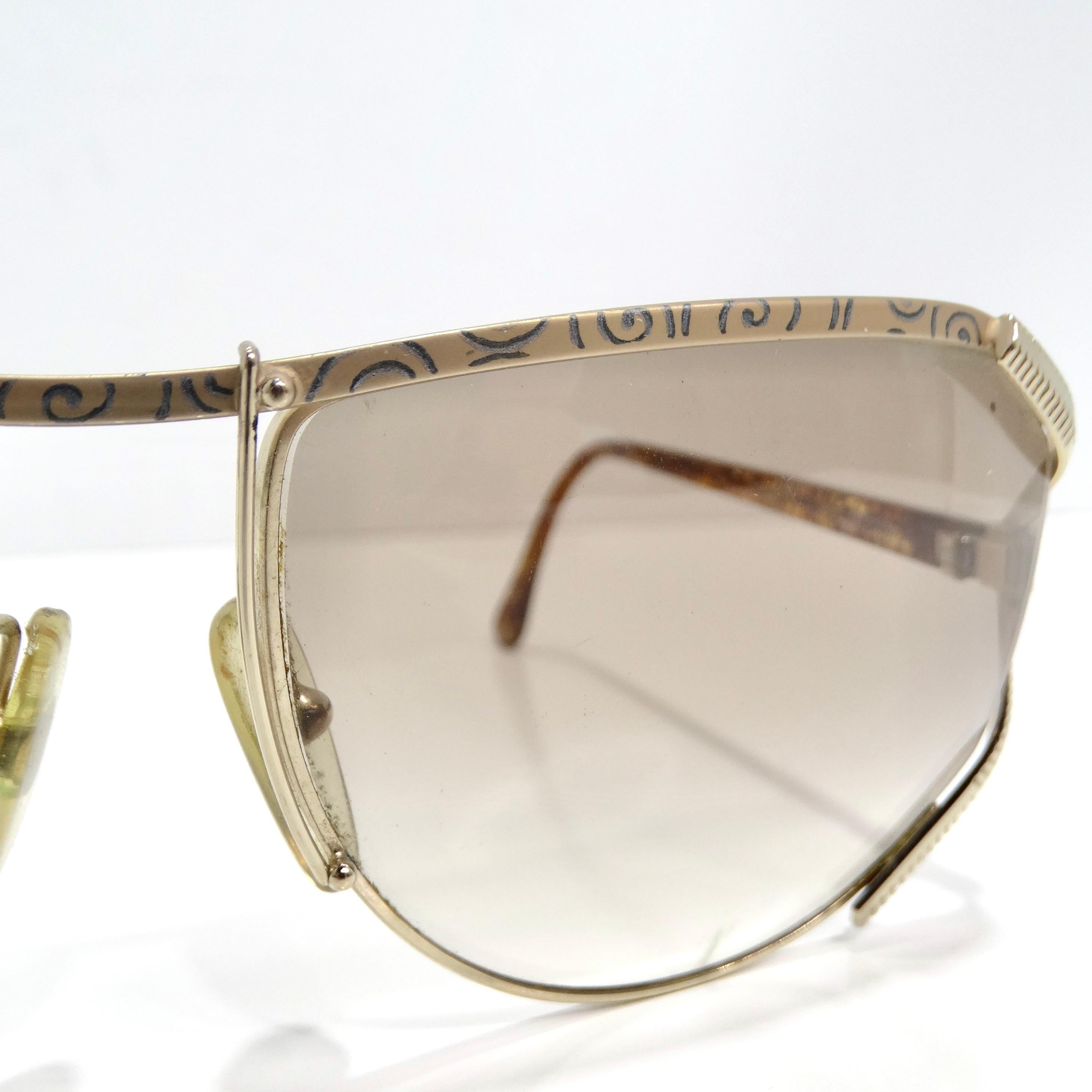 Christian Dior 1980s Gold Tone Aviator Sunglasses In Good Condition For Sale In Scottsdale, AZ