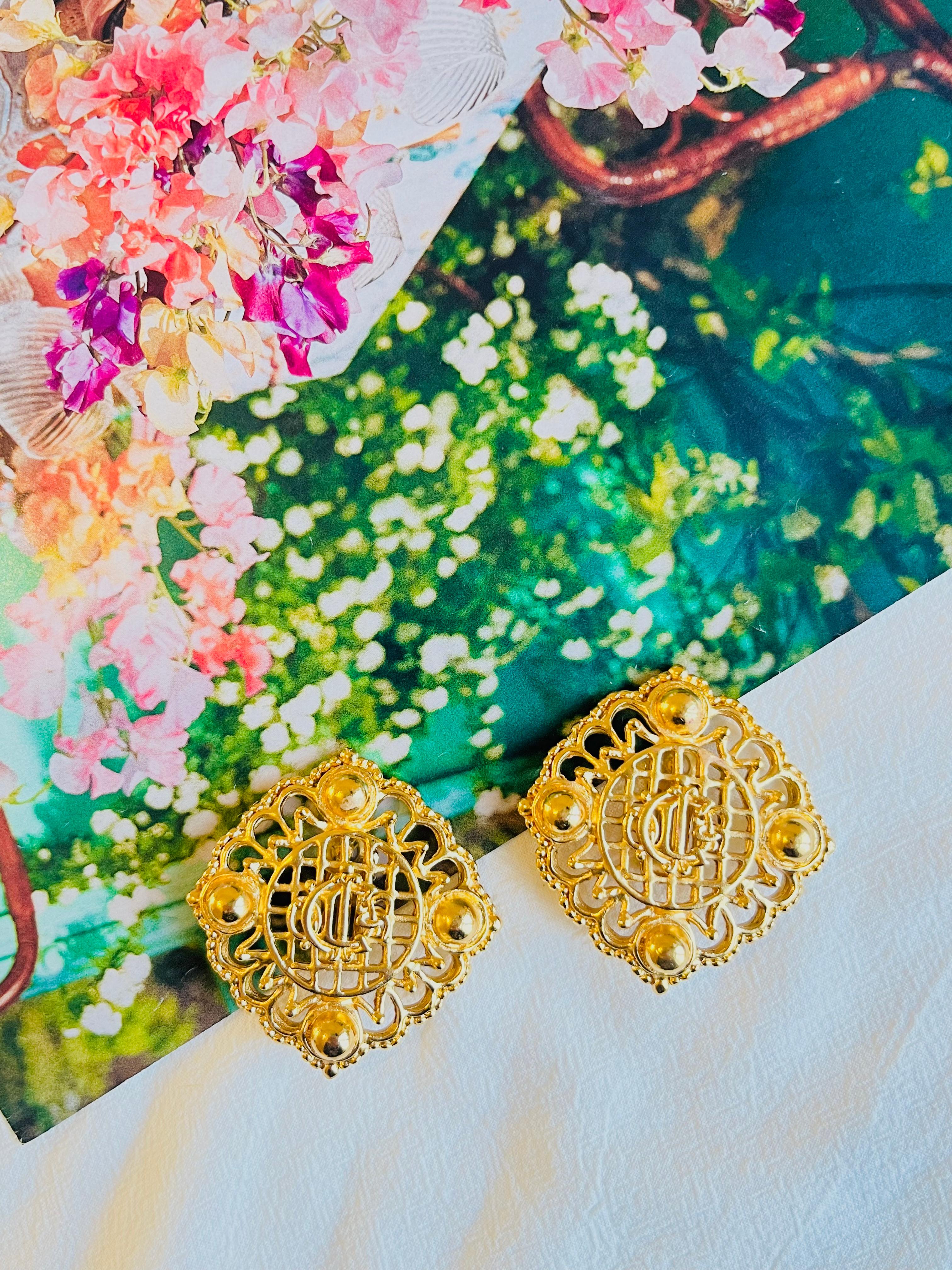 Christian Dior 1980s Huge Logo Monogram Insignia Crest Openwork Clip Earrings In Excellent Condition For Sale In Wokingham, England