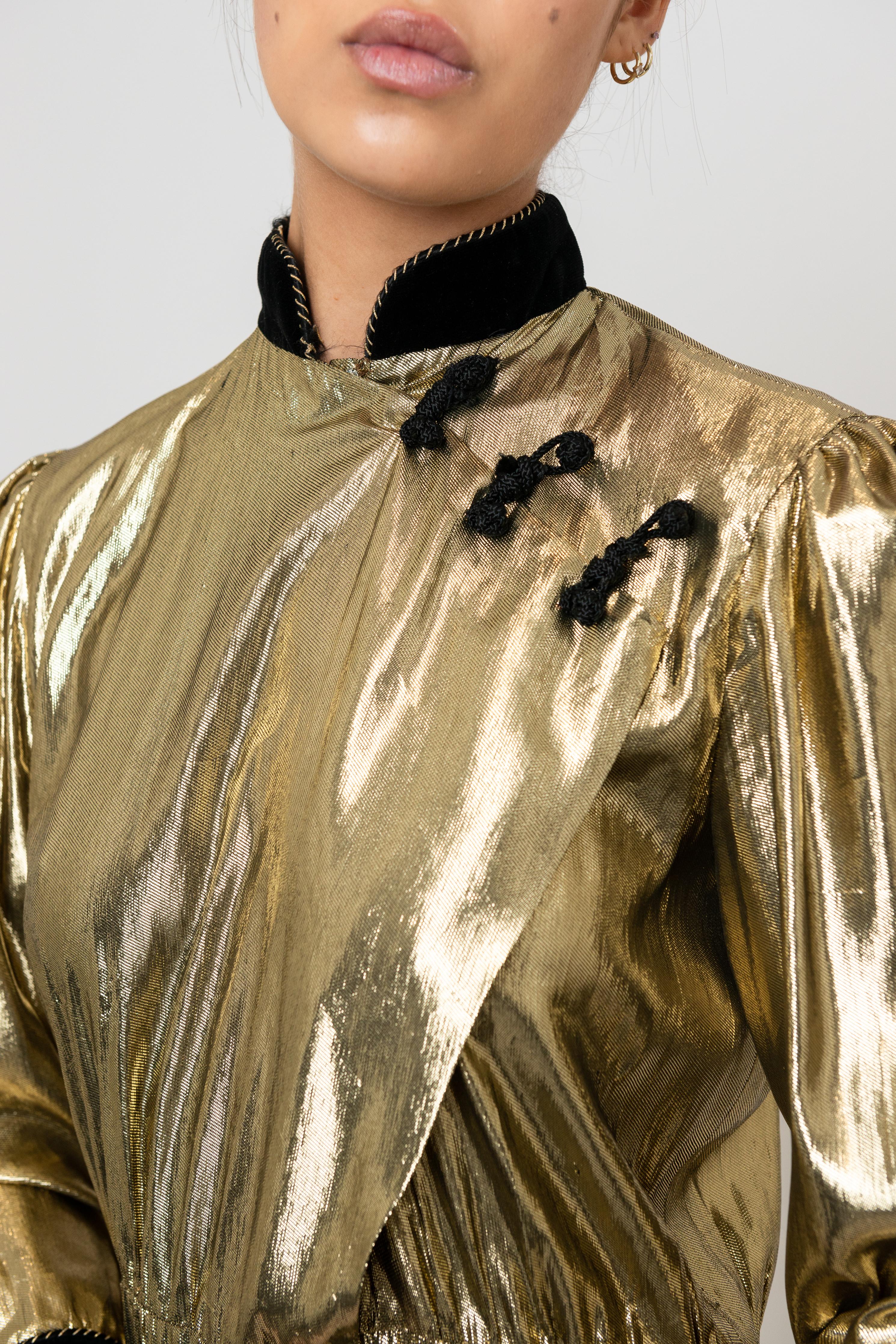 Christian Dior 1980s Lamé Liquid Gold Robe à manches longues avec fente sur le devant en vente 5