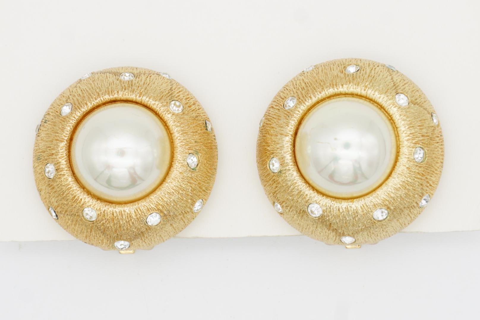Christian Dior 1980s Large Round Circle White Pearl Crystals Dome Clip Earrings For Sale 2