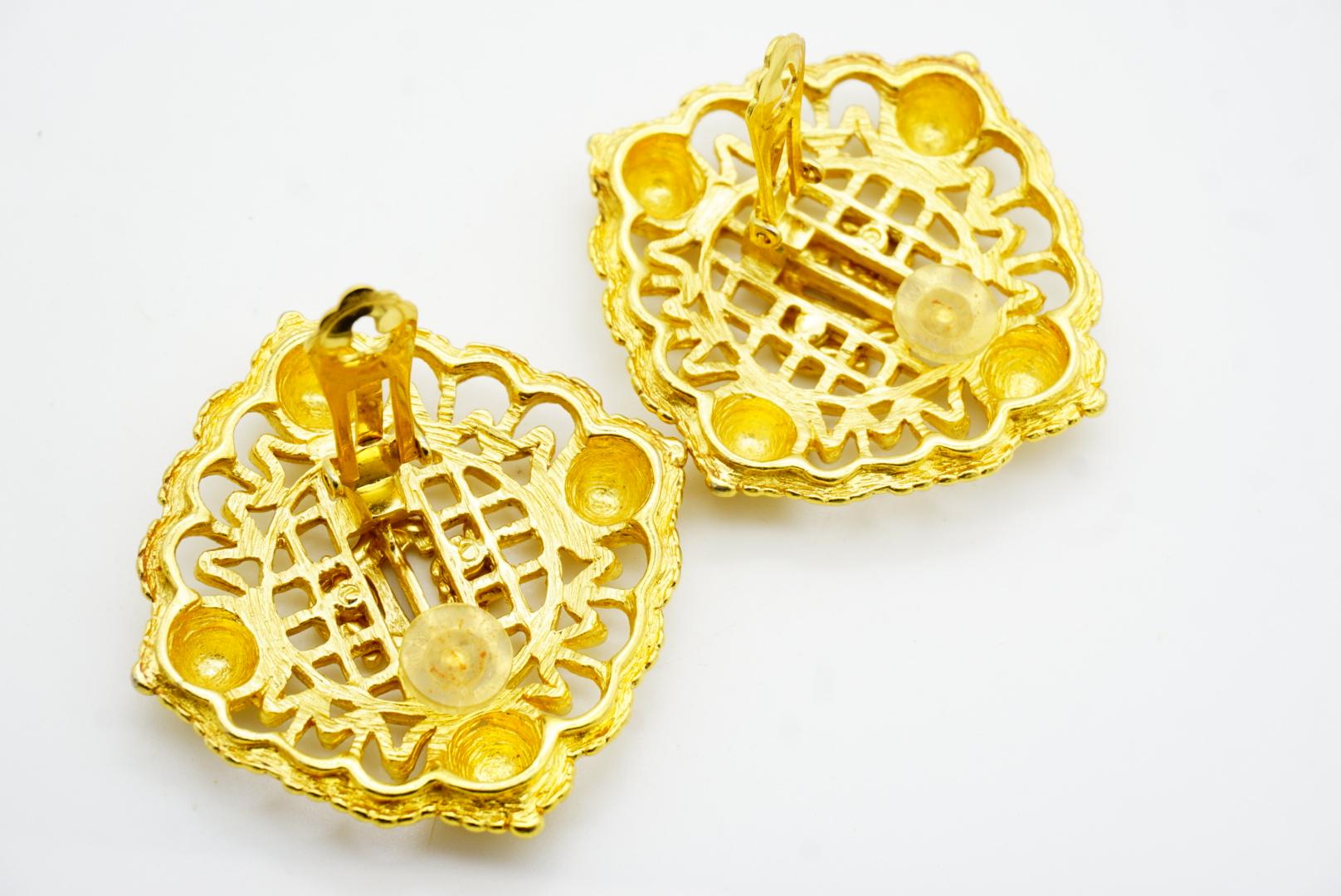 Christian Dior 1980s Massive Logo Monogram Insignia Crest Square Clip Earrings For Sale 11