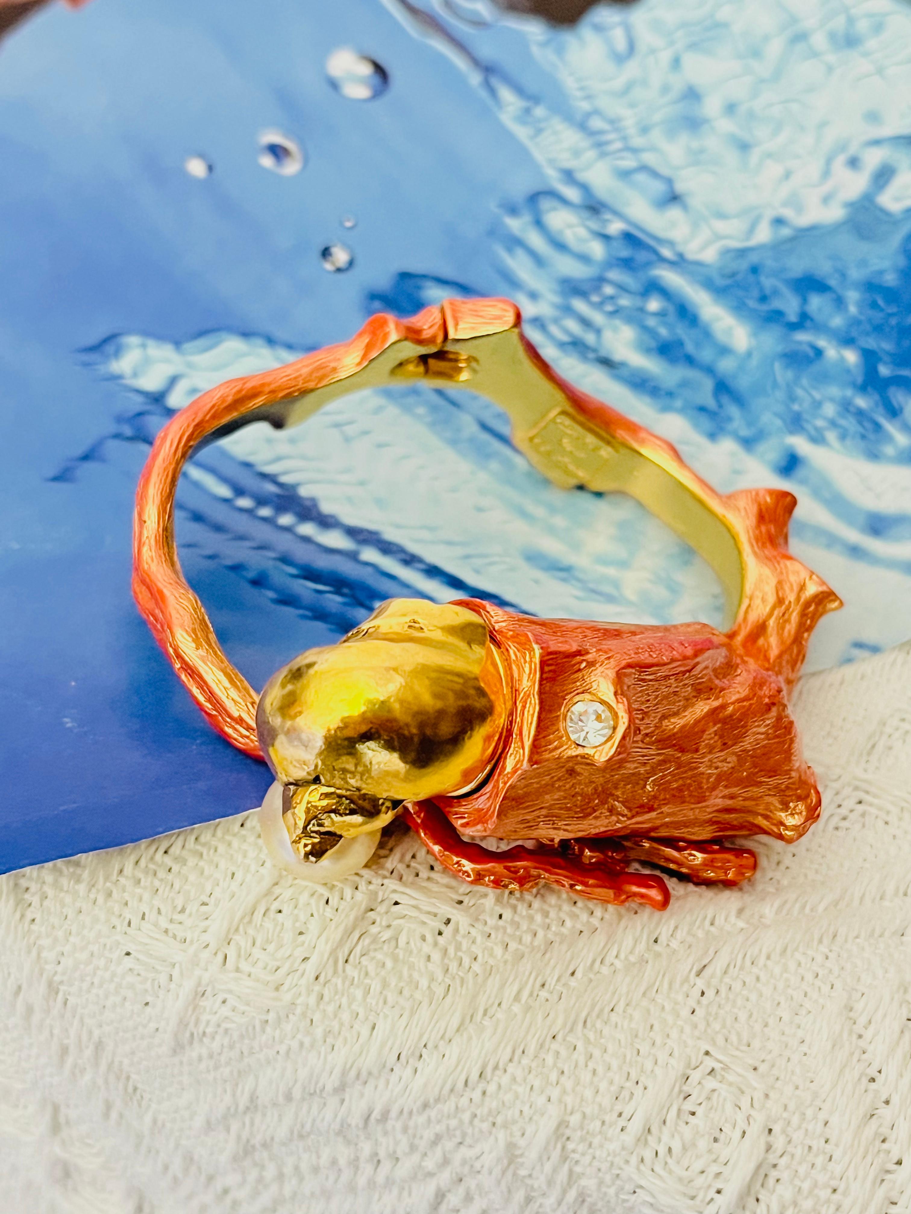 Art Déco Christian Dior 1980, bracciale arancione con corallo, conchiglia, torcia e cristalli di perla in vendita
