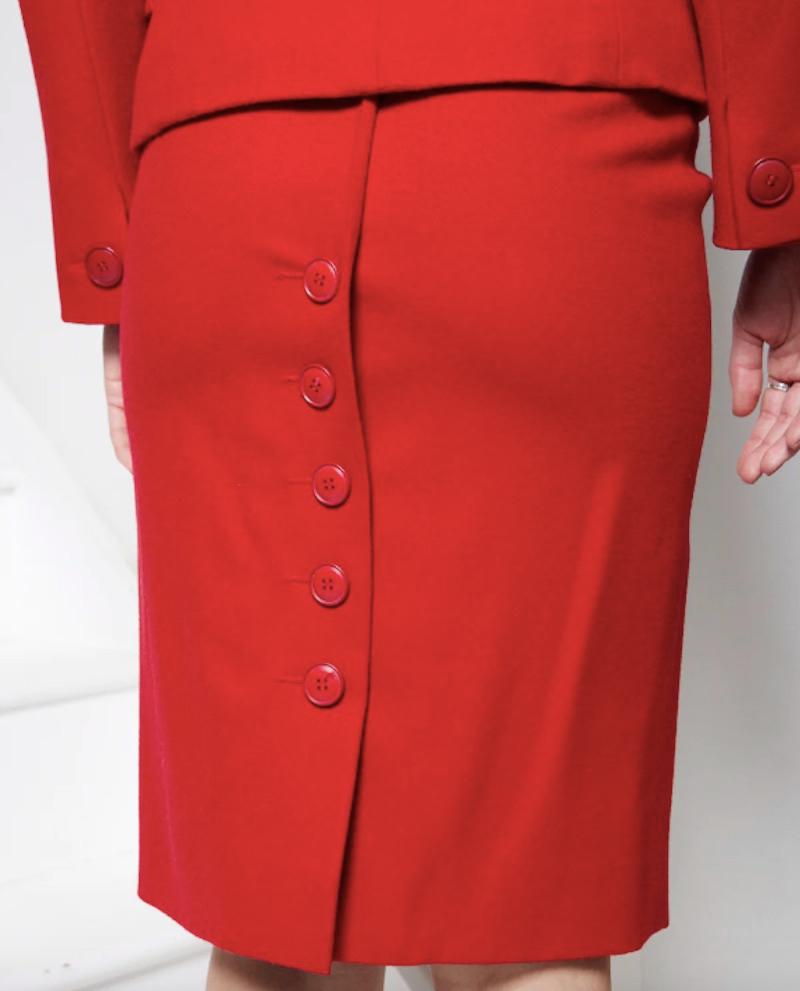 Costume en laine rouge Christian Dior 1980 Excellent état - En vente à New York, NY