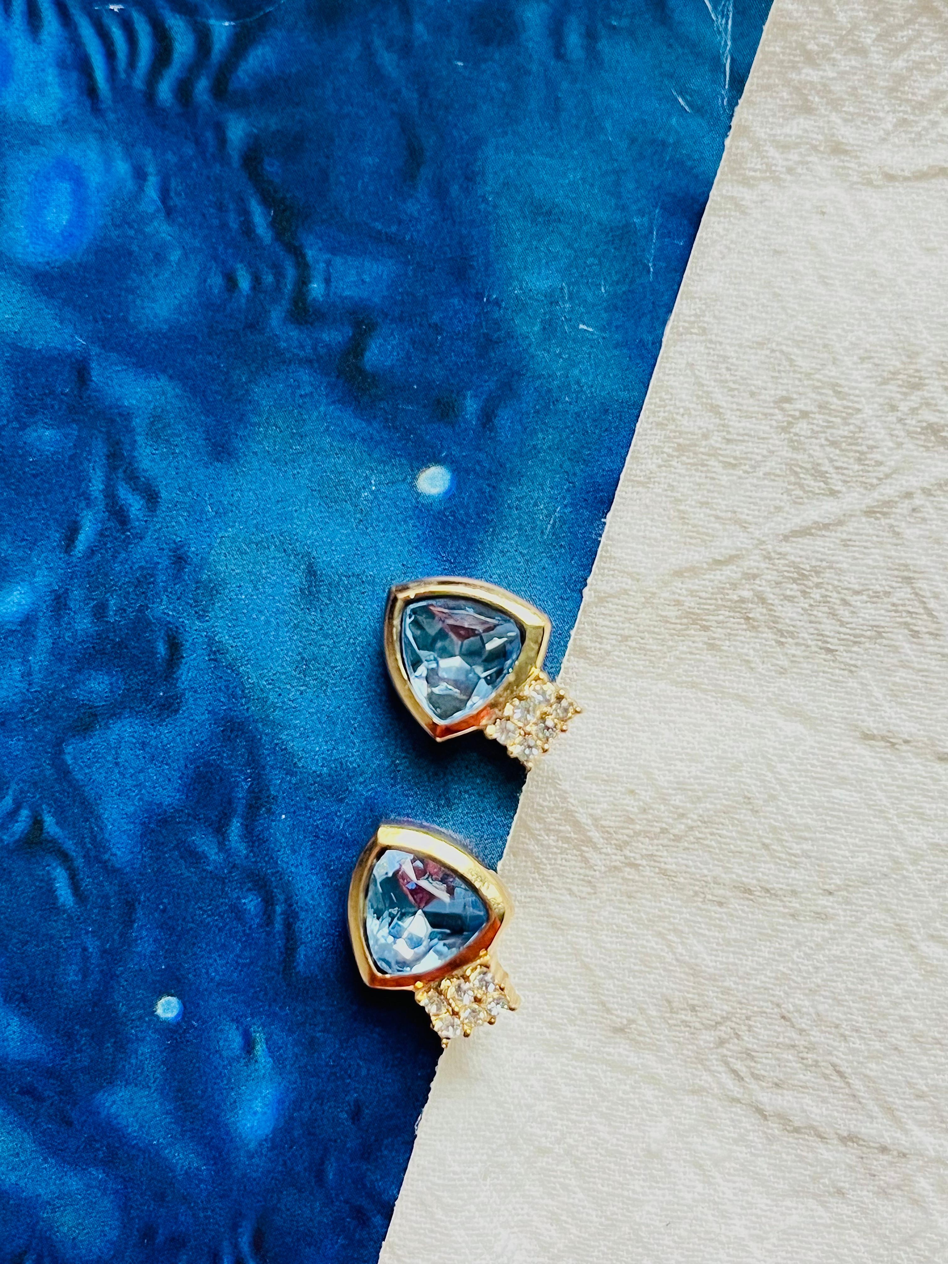 Christian Dior 1980er Jahre Vintage Aquamarin Kristalle Blaues Dreieck Clip-On-Ohrringe (Art déco) im Angebot