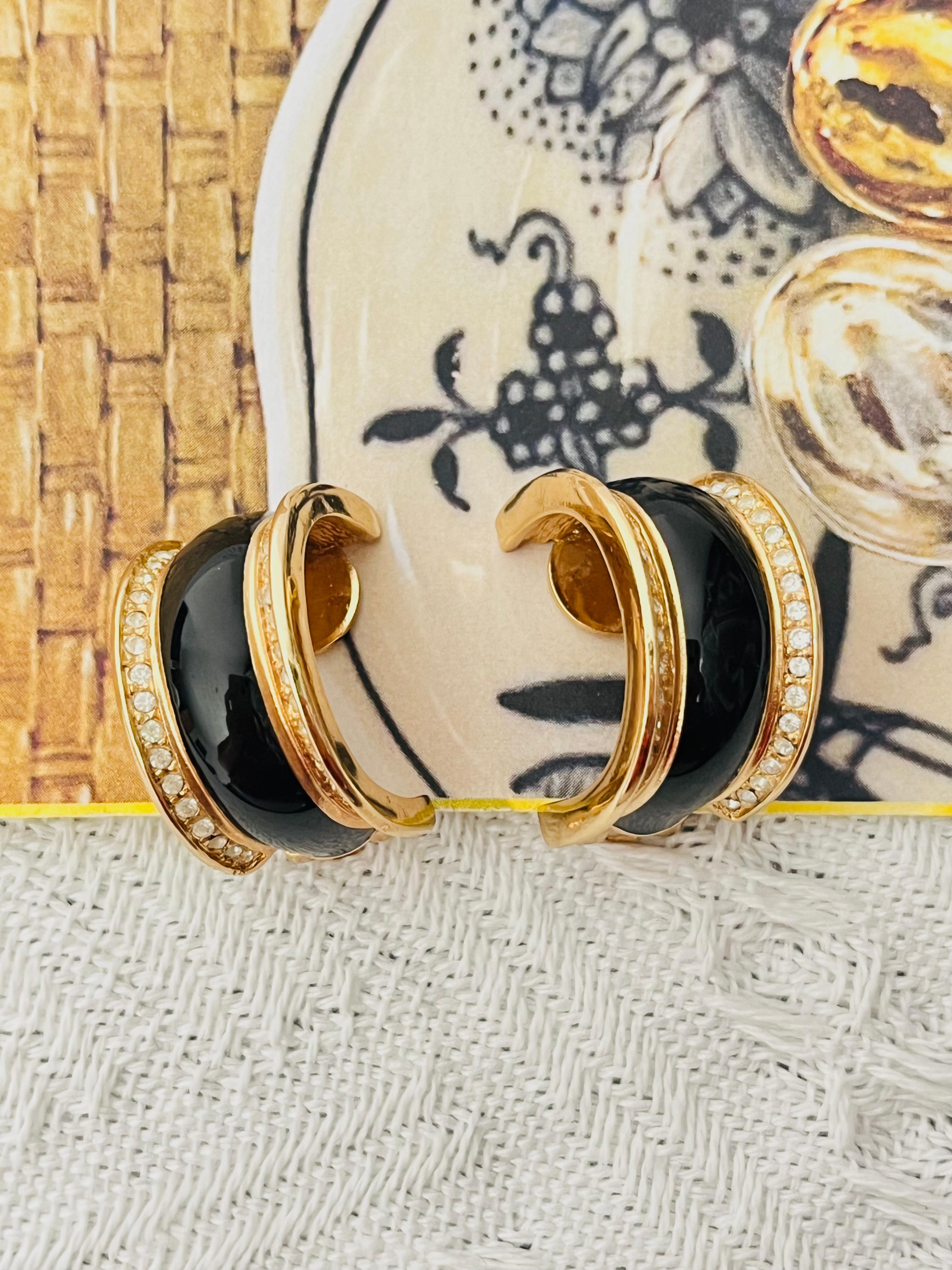 Christian Dior 1980s Vintage Schwarz Emaille Kristalle Kuppel Reifen Clip Gold Ohrringe im Zustand „Hervorragend“ im Angebot in Wokingham, England