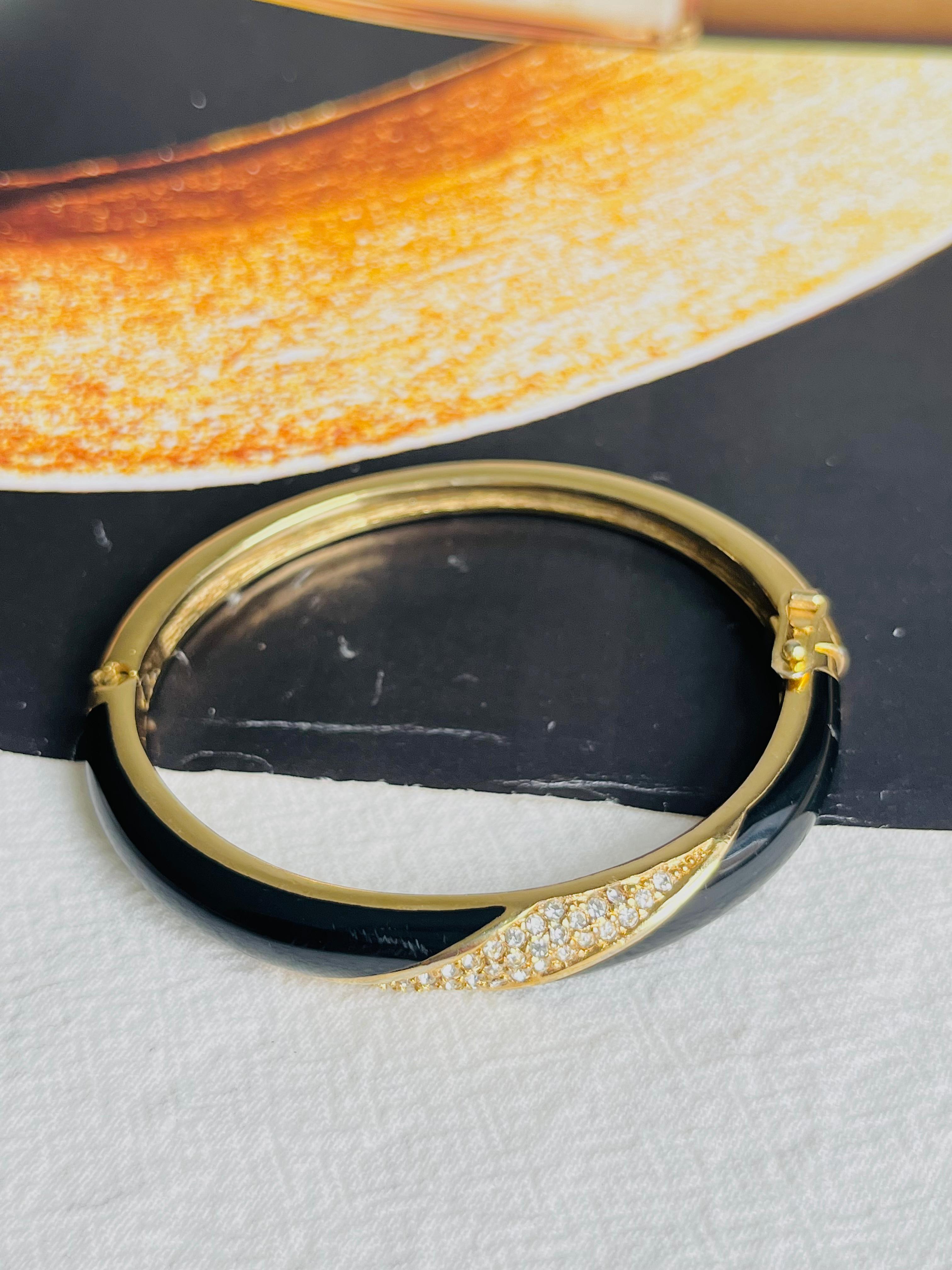 Christian Dior 1980s Vintage Black Enamel Spiral Crystals Cuff Bangle Bracelet For Sale 1