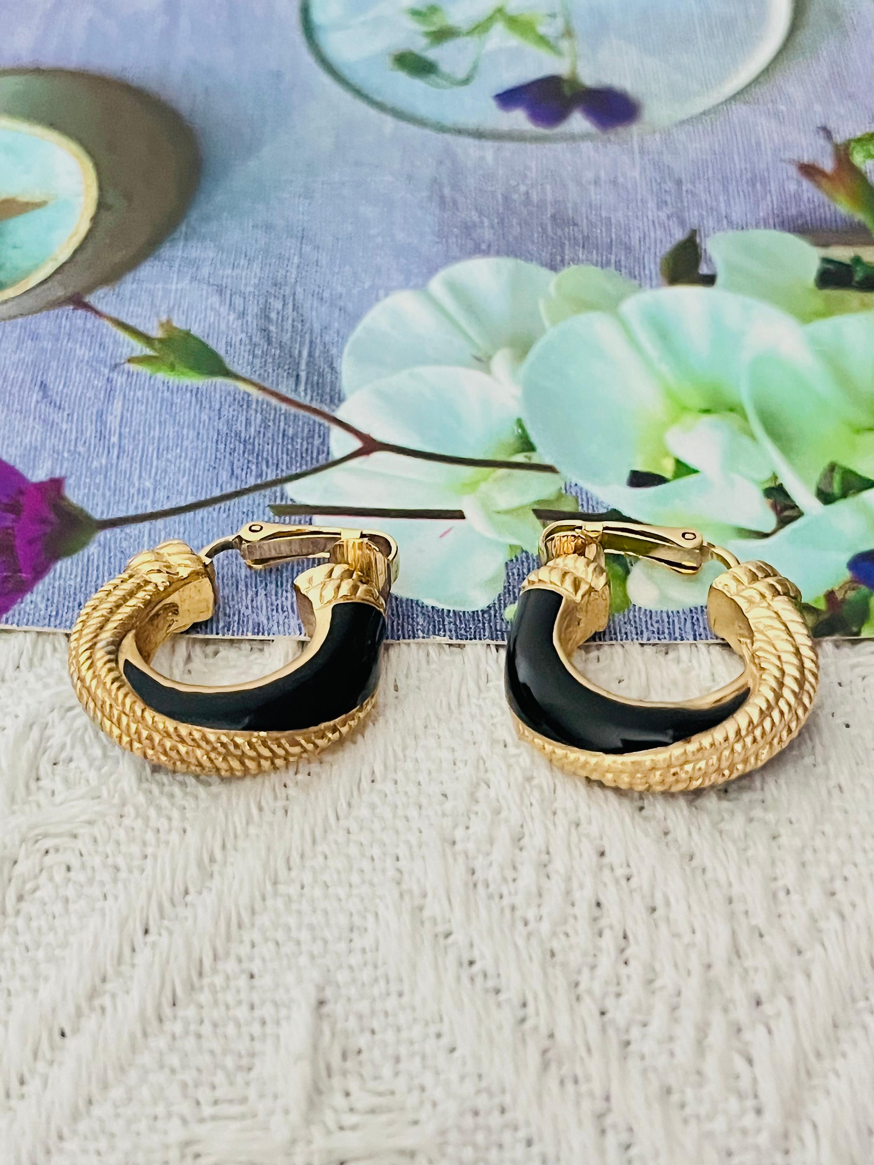 Christian Dior 1980s Vintage Black Spiral Dot Rope Demi Dome Hoop Clip Earrings In Good Condition In Wokingham, England