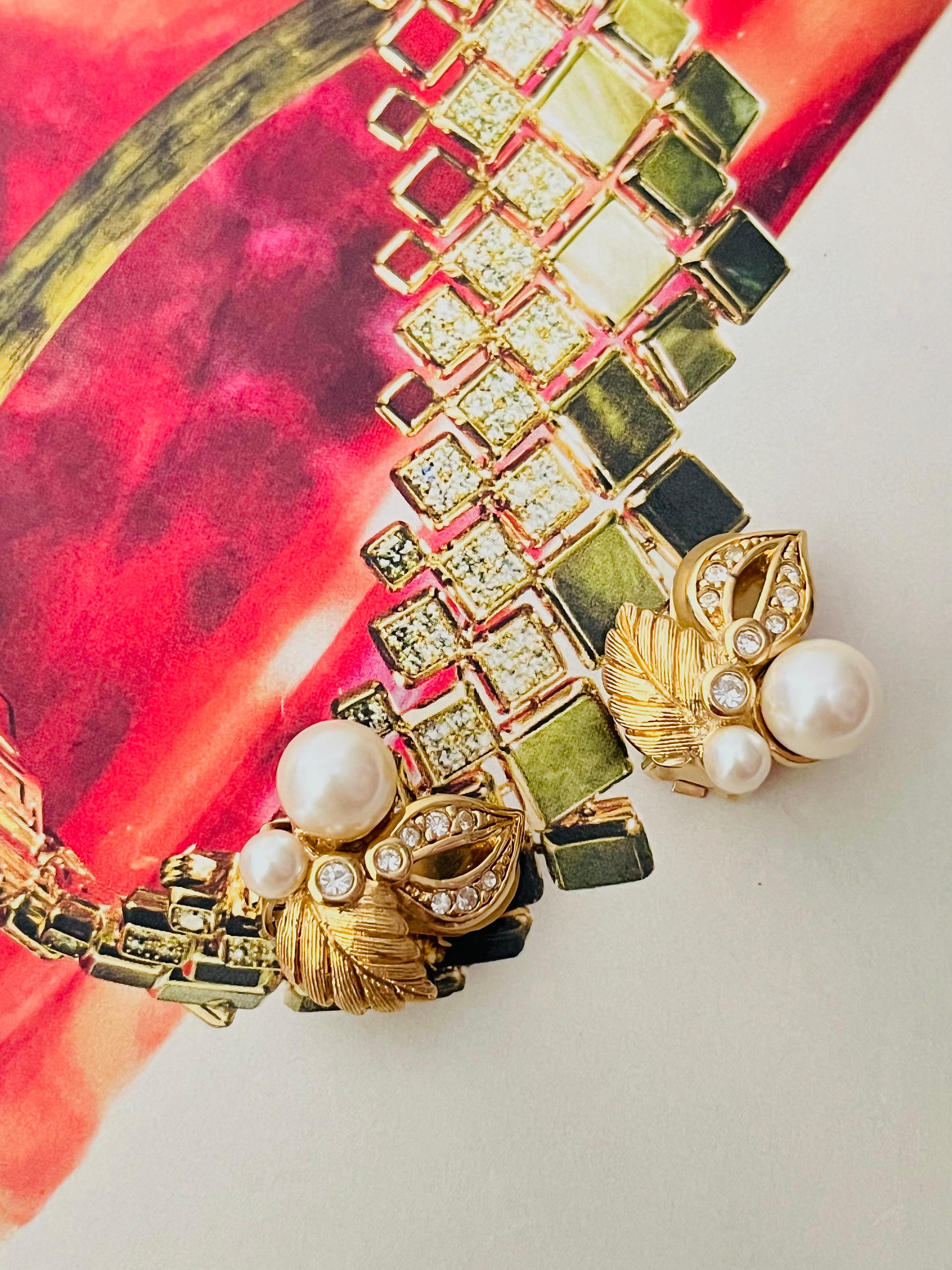 Christian Dior 1980s Vintage Flower Double Leaf White Pearls Crystals Earrings In Excellent Condition For Sale In Wokingham, England