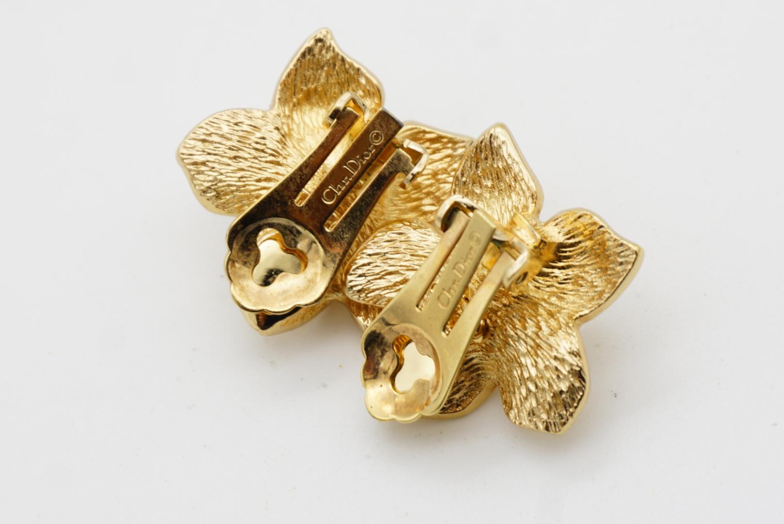 Christian Dior 1980 Boucles d'oreilles Clip Fleur Fleur Blanche Perle Ronde Cristaux Vintage en vente 6