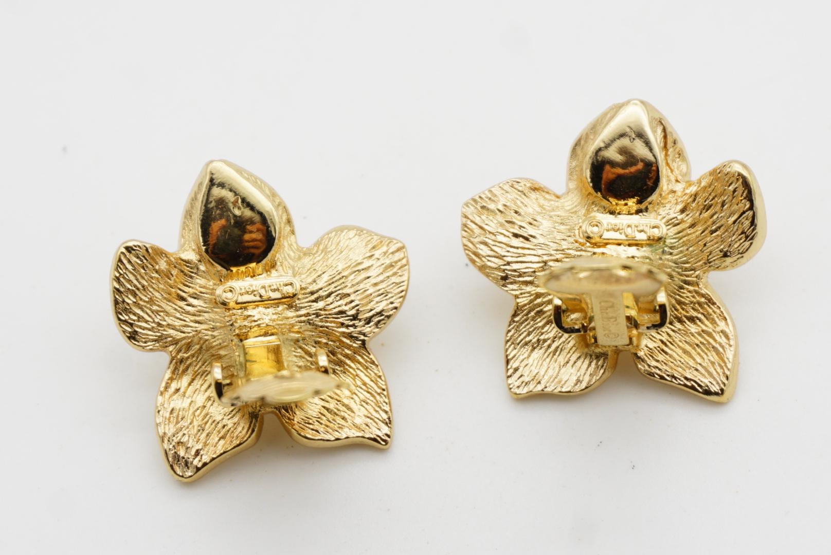 Christian Dior 1980 Boucles d'oreilles Clip Fleur Fleur Blanche Perle Ronde Cristaux Vintage en vente 8
