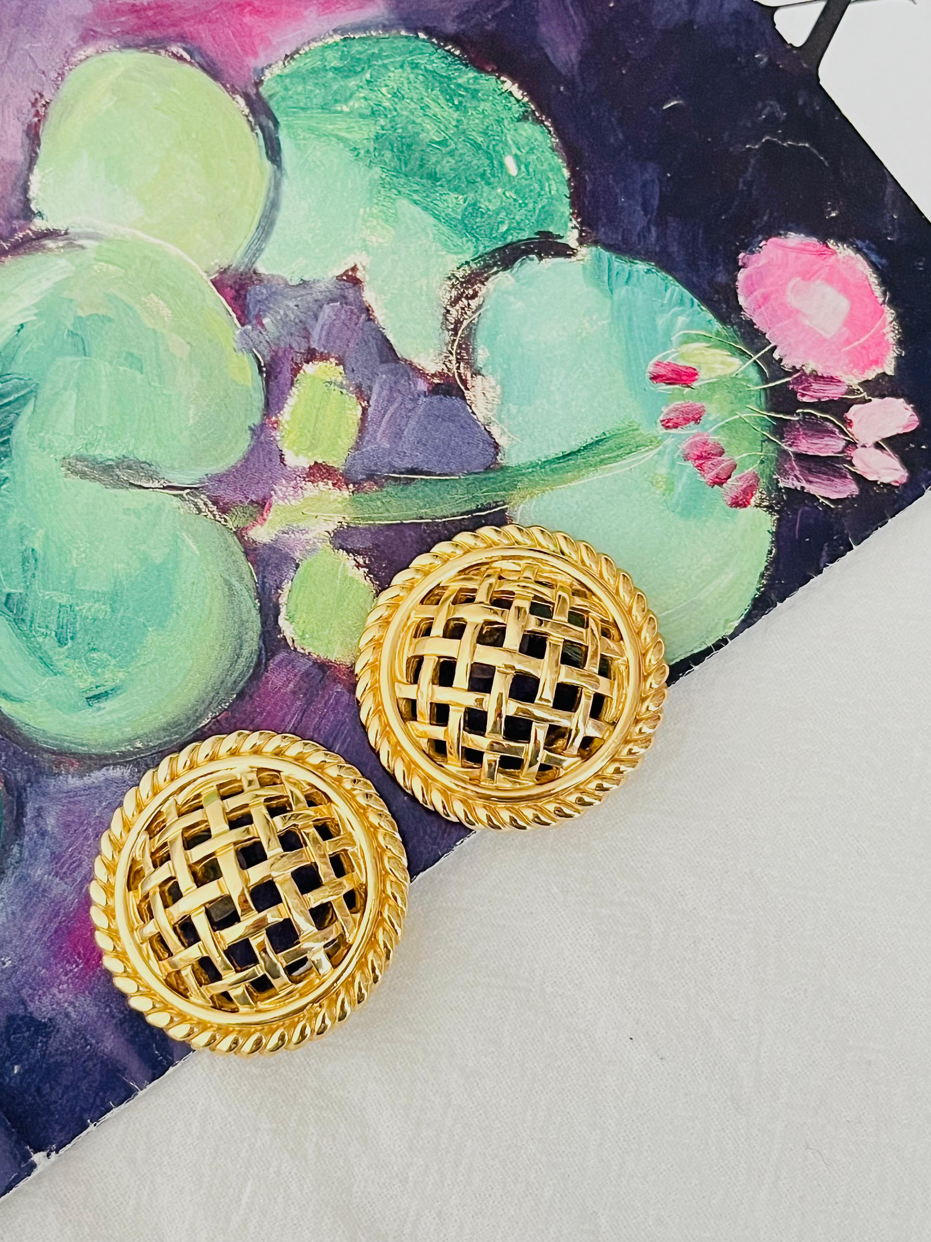Women's or Men's Christian Dior 1980s Vintage Large 3D Circle Openwork Mesh Statement Earrings For Sale