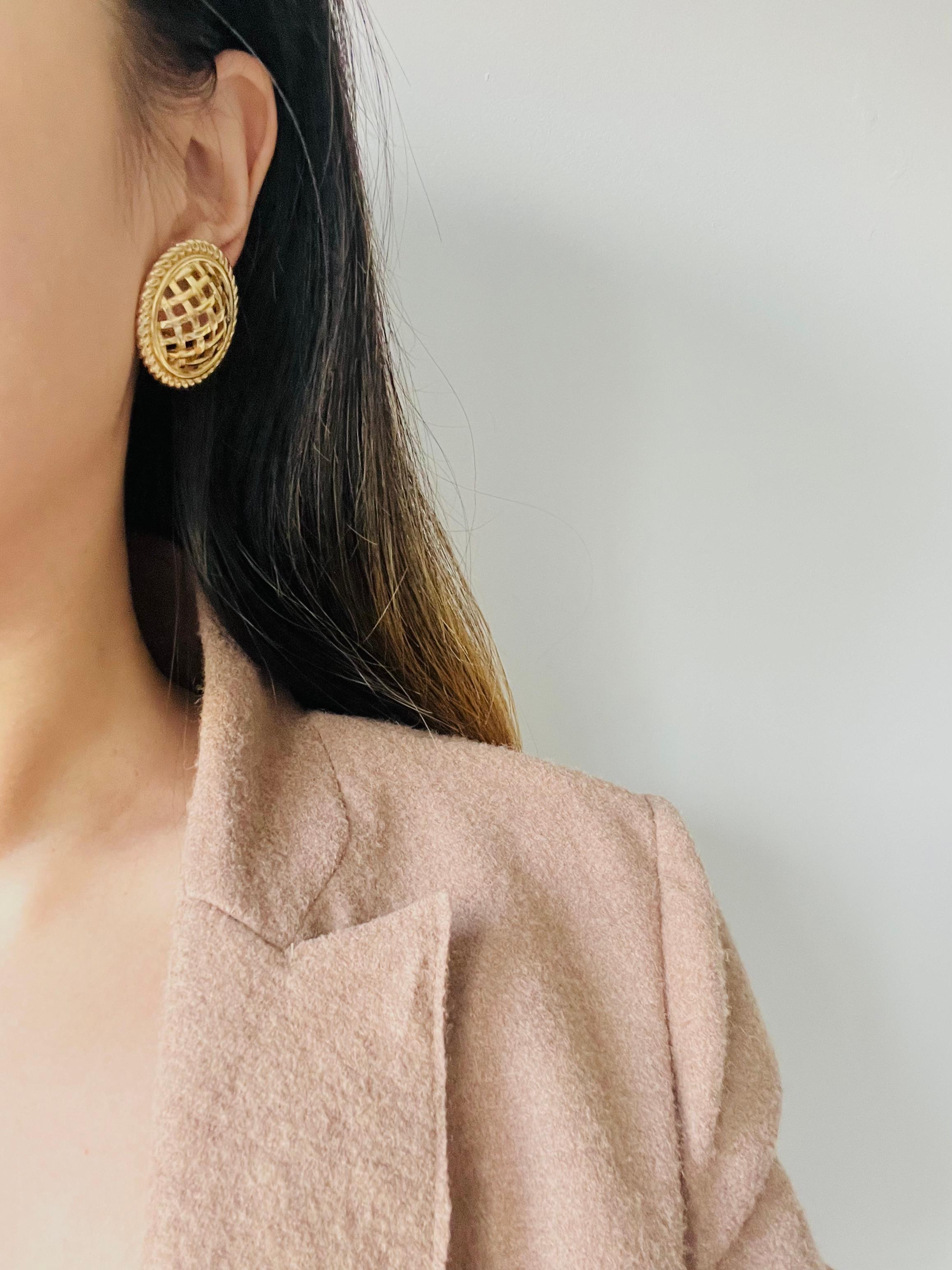 Christian Dior 1980s Vintage Large 3D Circle Openwork Mesh Statement Earrings For Sale 1