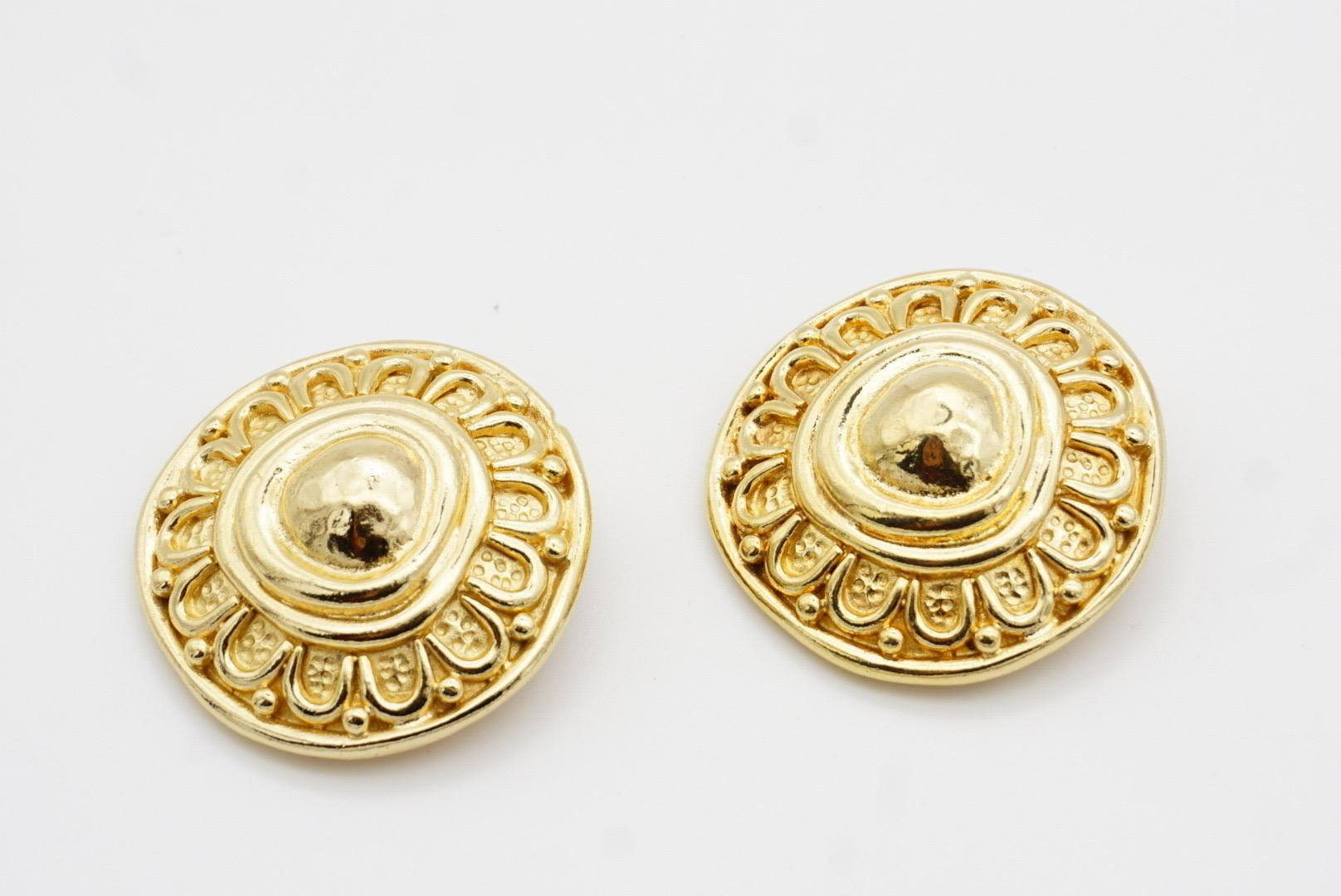 Christian Dior 1980s Vintage Large Round Sunburst Floral Relief Clip Earrings 4