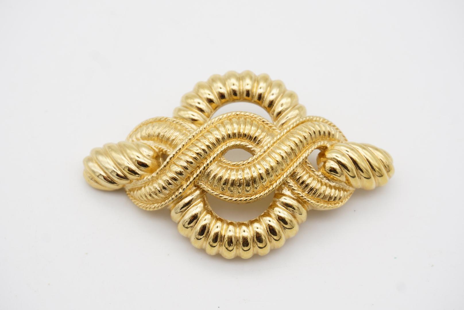 Christian Dior 1980s Vintage Large Textured Interlocked Rope Twist Knot Brooch For Sale 4