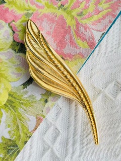 Christian Dior 1980s Vintage Large Vivid Leaf Feather Gold Relief Chunky Brooch