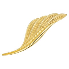 Christian Dior 1980s Vintage Large Vivid Leaf Feather Gold Relief Chunky Brooch