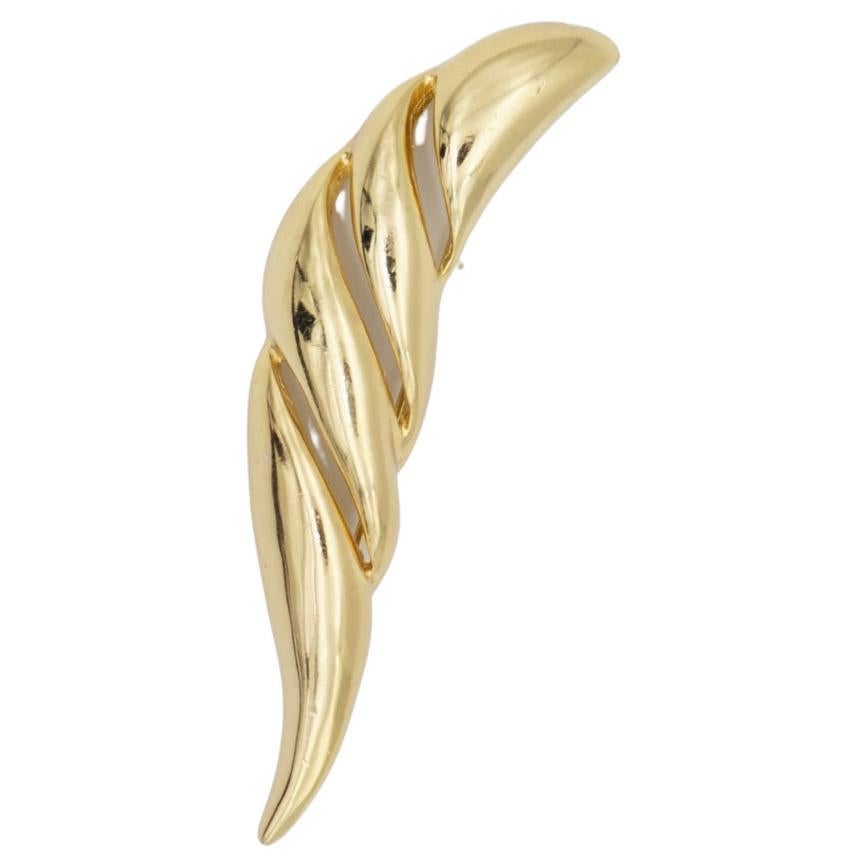 Christian Dior 1980s Vintage Large Wavy Openwork Leaf Croissant Glow Gold Brooch For Sale