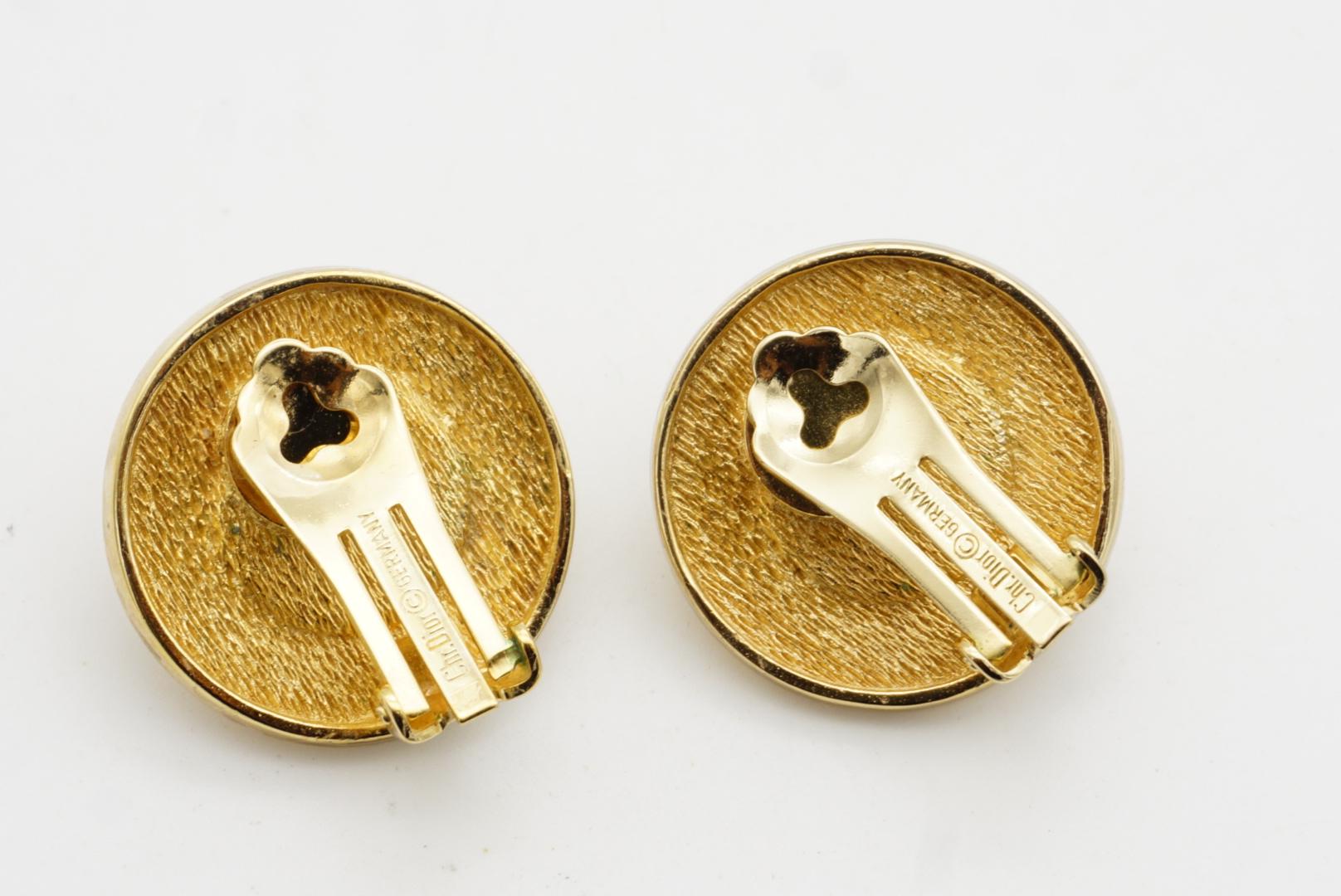 Christian Dior 1980s Vintage Logos CD White Pearl Circle Elegant Clip Earrings For Sale 7
