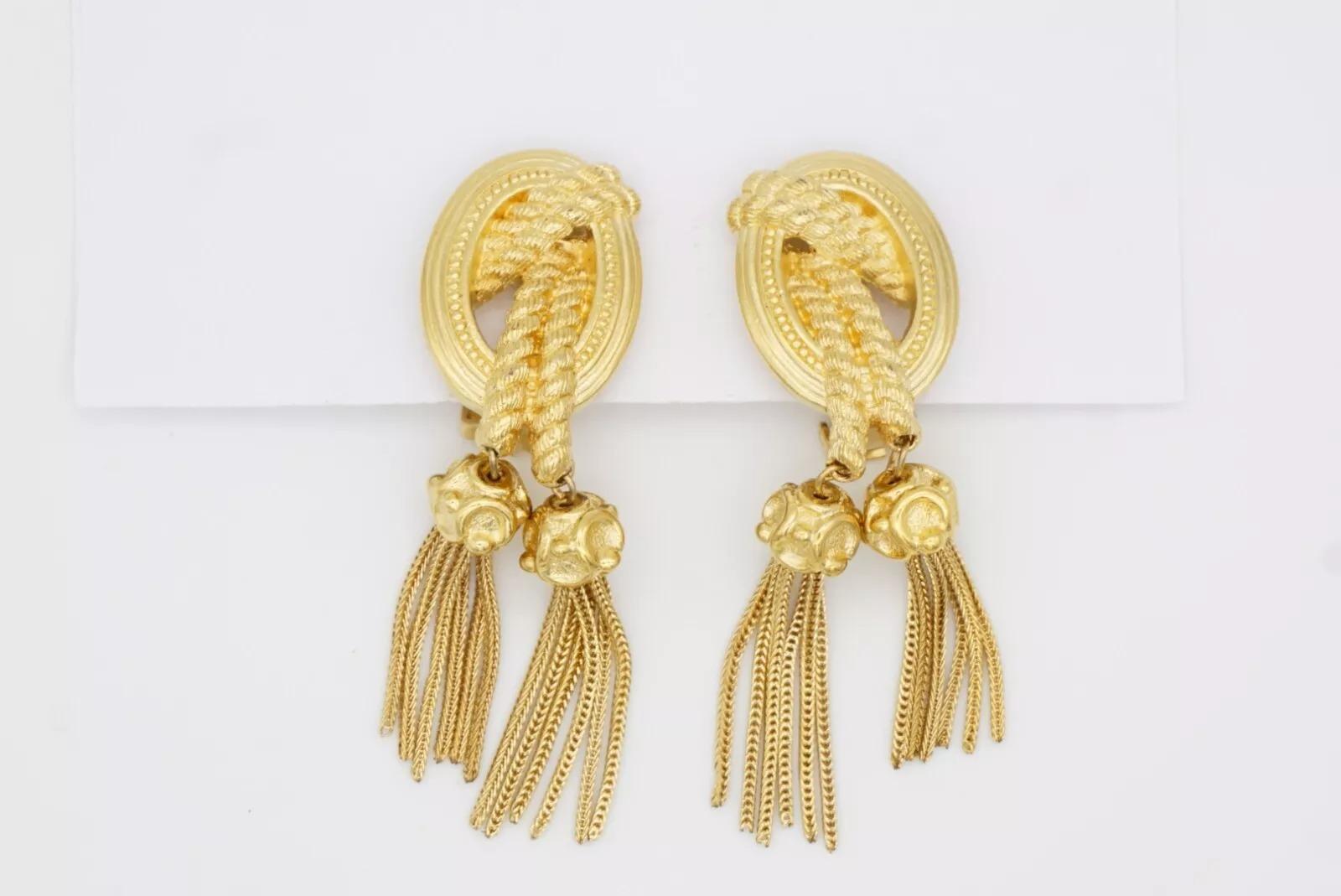 Christian Dior 1980er Jahre Vintage Medaillon Double Tassel Rope Lange Tropfenohrringe mit Medaillon im Angebot 10