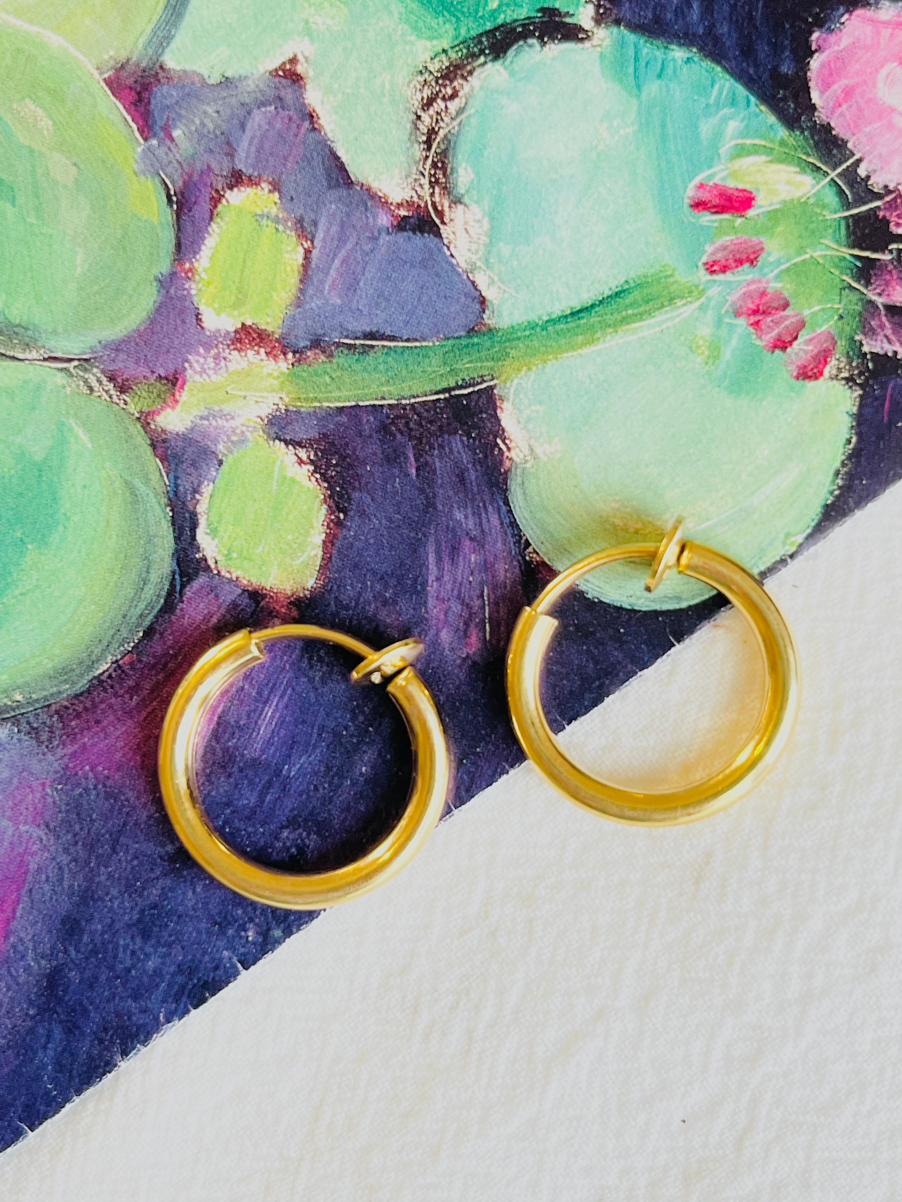 Christian Dior 1980s Vintage Round Circle Glow Huggie Hoop Modernist Earrings In Good Condition In Wokingham, England
