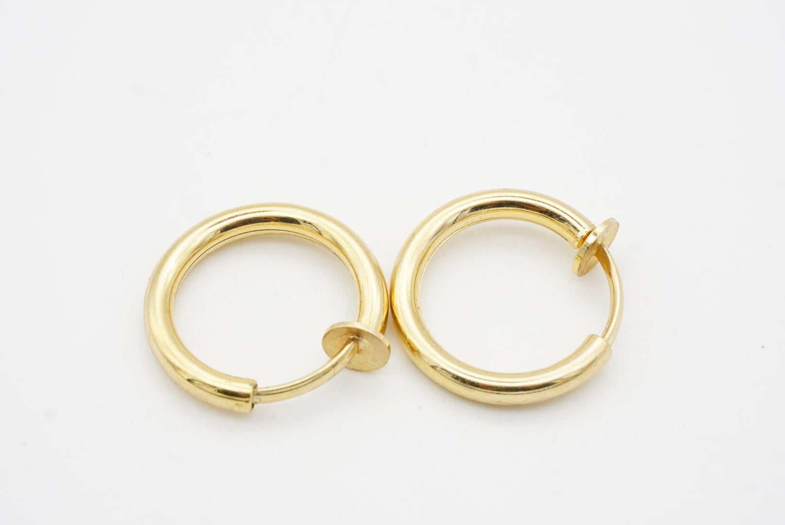 Christian Dior 1980s Vintage Round Circle Glow Huggie Hoop Modernist Earrings 4