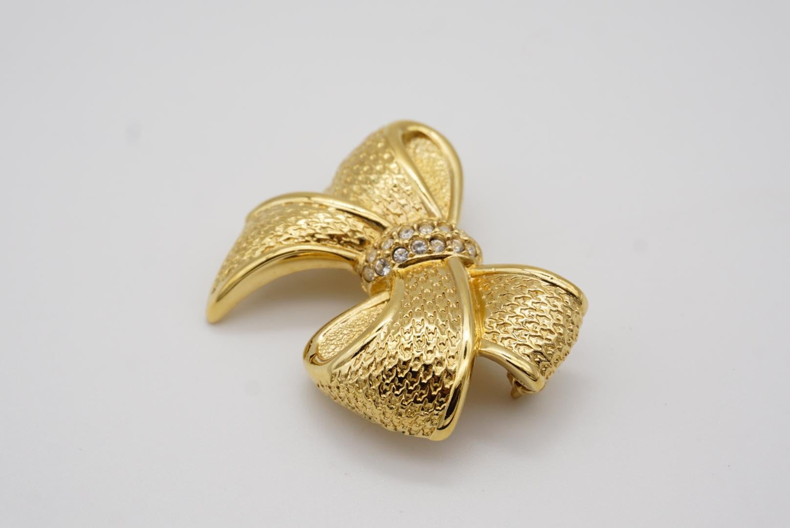 Christian Dior 1980s Vintage Textured Knot Bow Ribbon Crystals Gold Brooch New 6